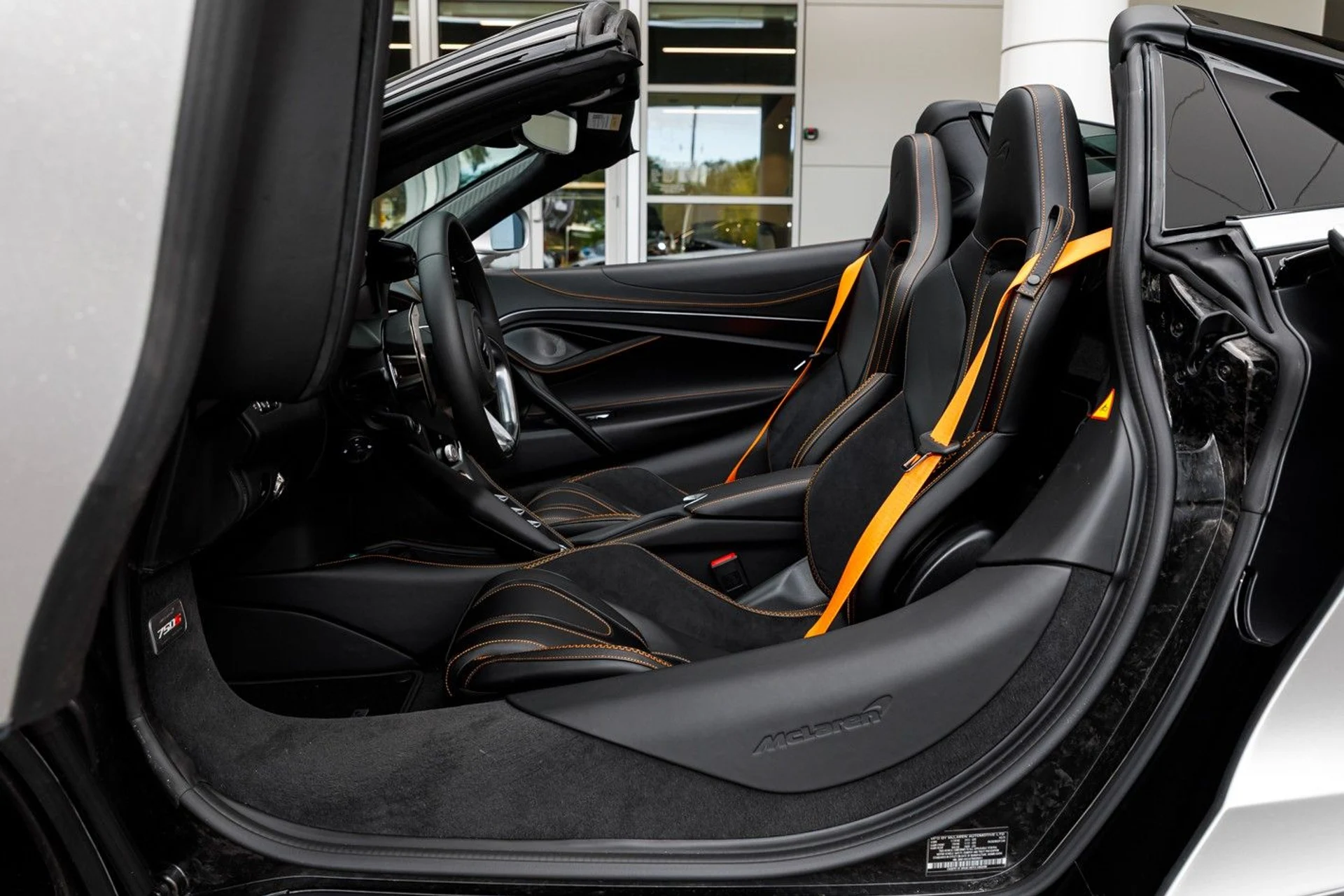 mph035_2375129686_633_p36_l_188eb50284