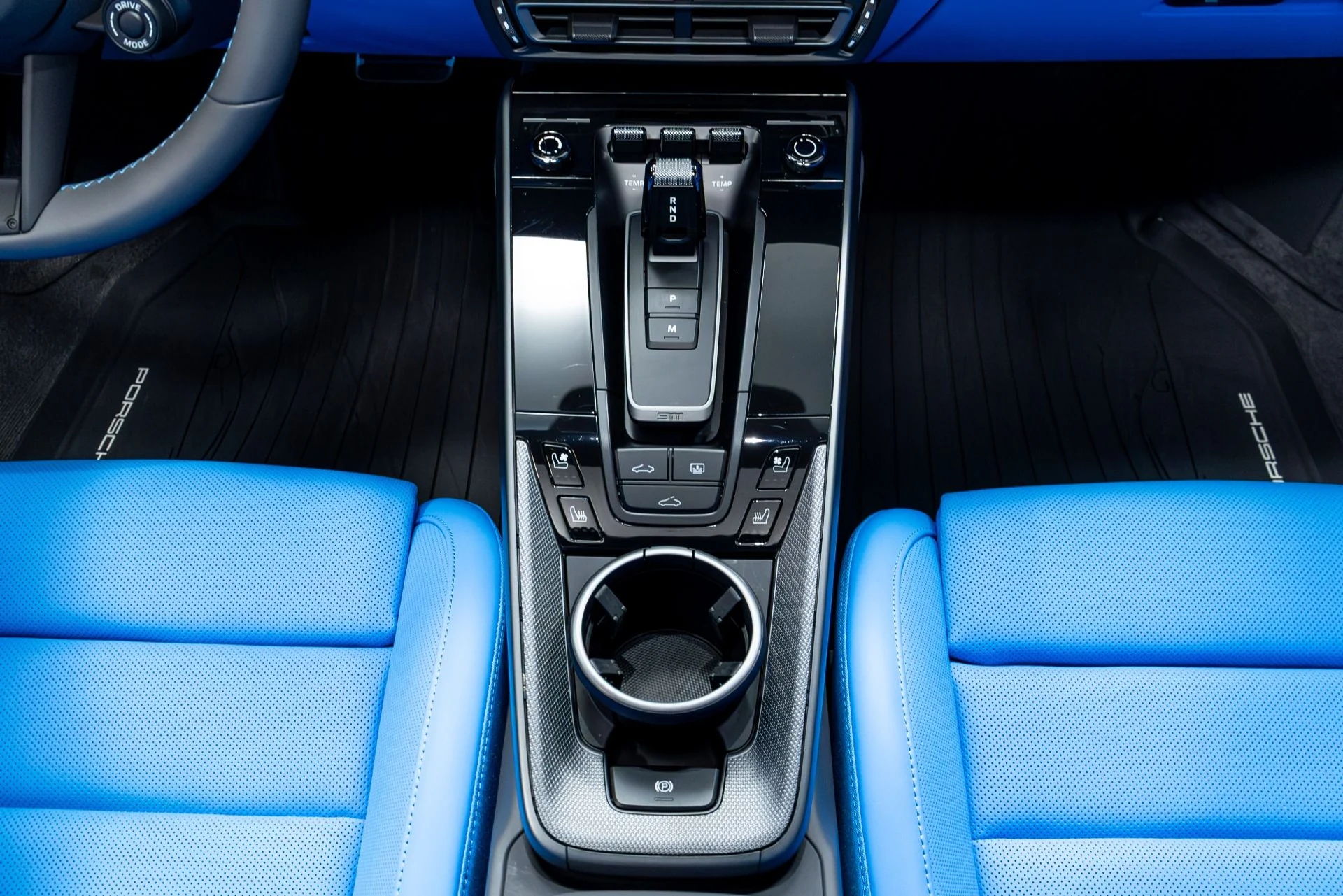 mph035_2377816668_Used_2024_Porsche_911_1774039904_ac3dae5f38