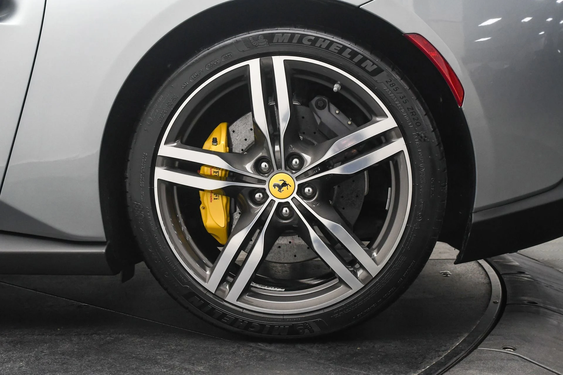 mph035_2378020879_8441fdd809dc43a9baca992259f49699_16c094697c