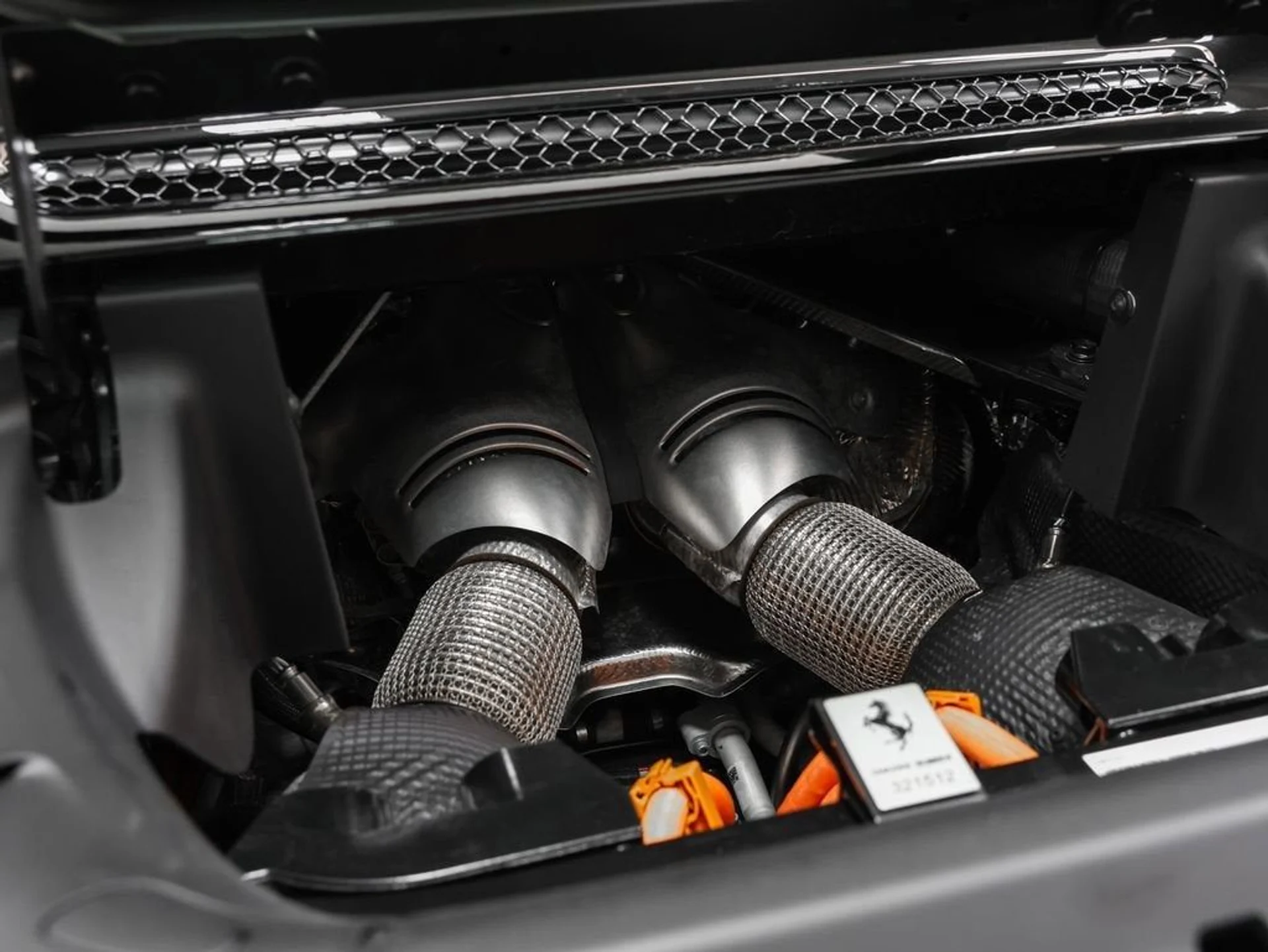 mph035_2395586976_36_cede8a28e5