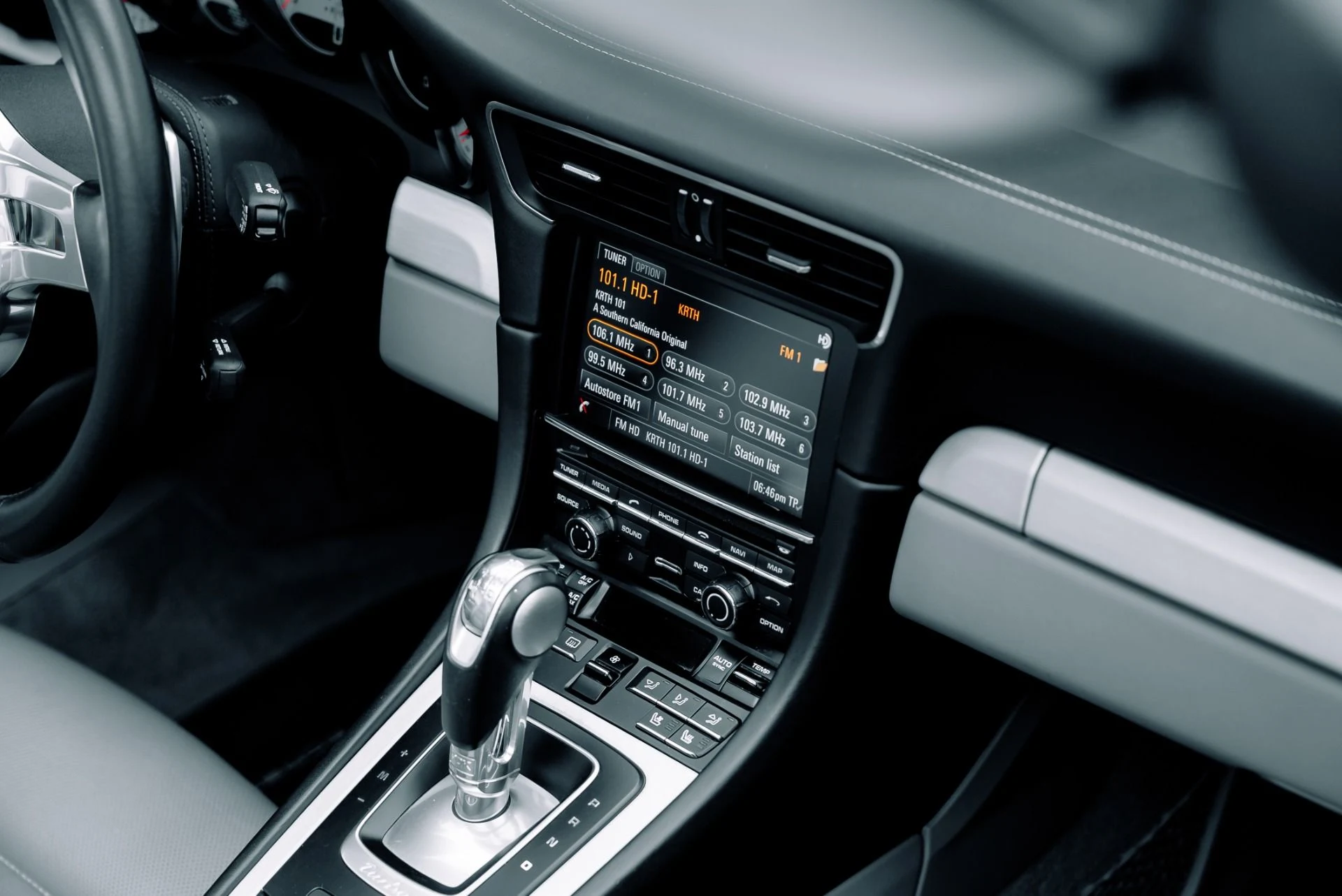 mph035_2407864741_Used_2014_Porsche_911_Turbo_S_1764615196_441c39bc82