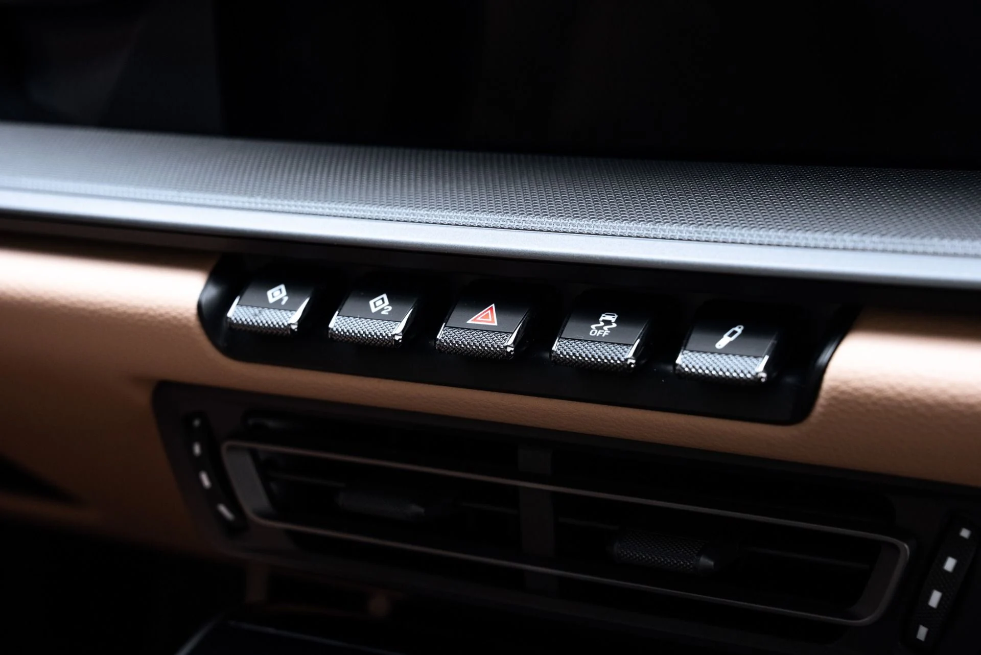 mph035_2411622519_Used_2021_Porsche_911_Carrera_S_1775865485_fa43eeb05e