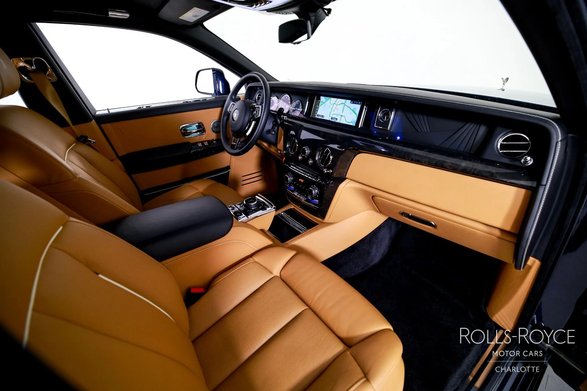 mph035_2412827280_Used_2020_Rolls_Royce_Phantom_1752871576_288e90599e