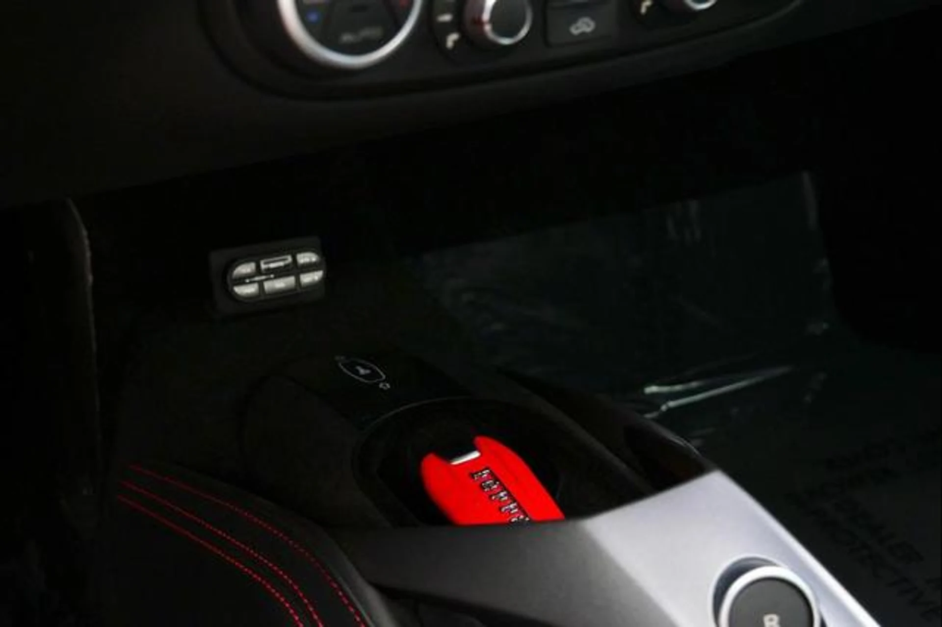 mph035_241496438_8zuwe_T7_DP_6m_Ovptf1nh_N_k6_M4_E_9ad99c8de1