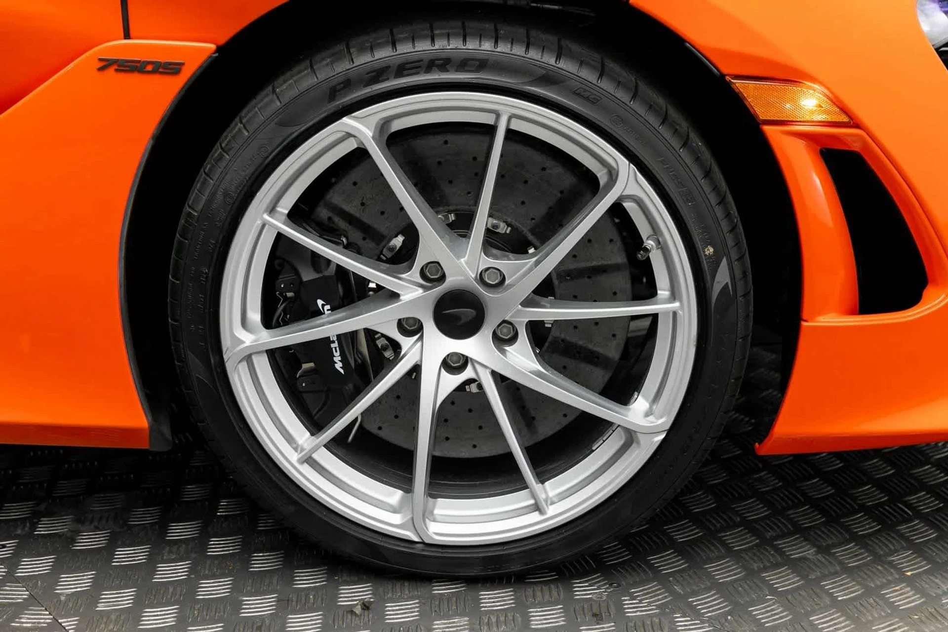 mph035_2422913151_36_9ba45cf792