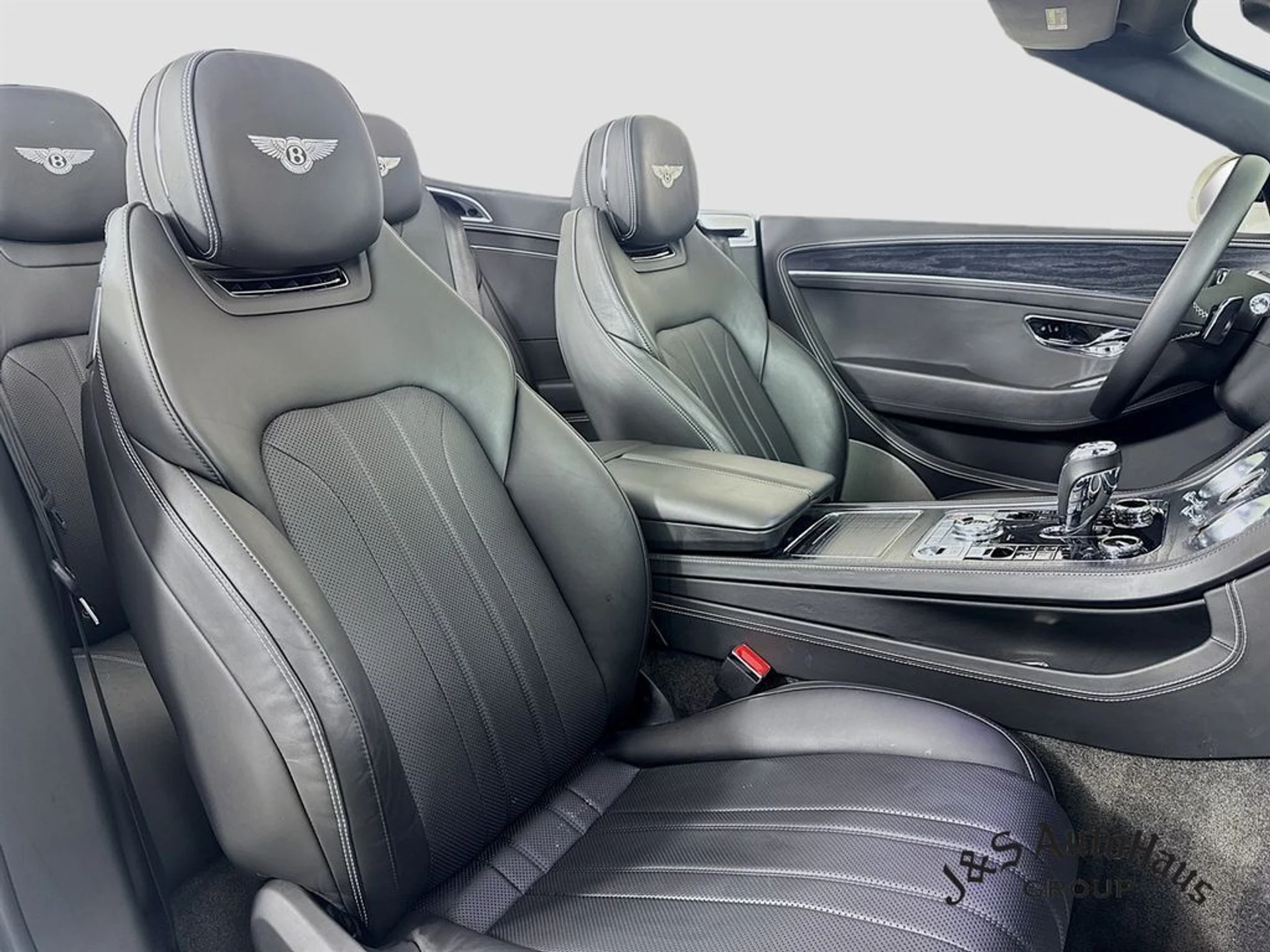 mph035_2443206014_45qet1uw46dztpkkdp41pmcfwevn_505cd2d04b