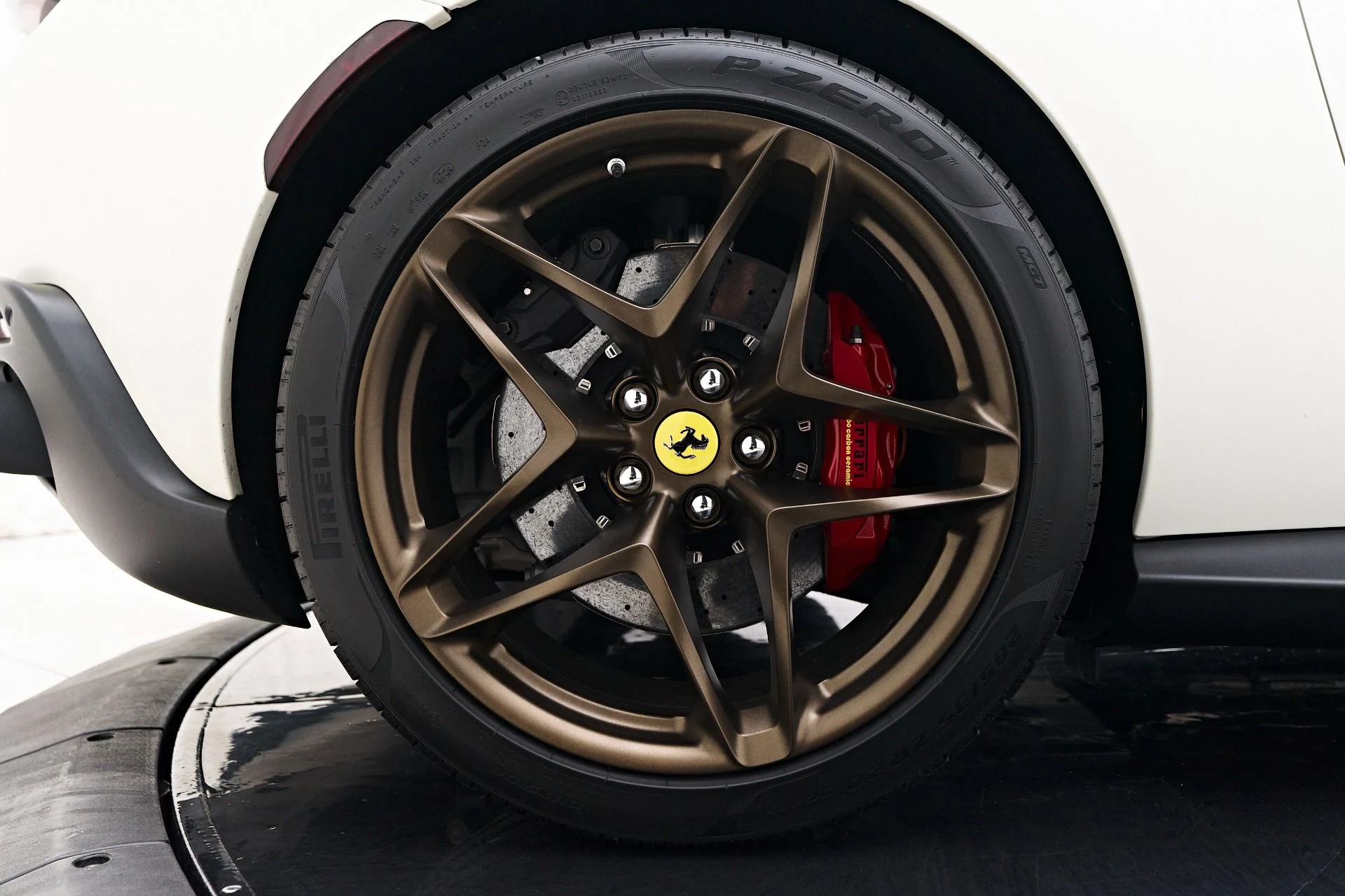 mph035_2444985971_Used_2023_Ferrari_Roma_Base_1755827920_911bbd3c16