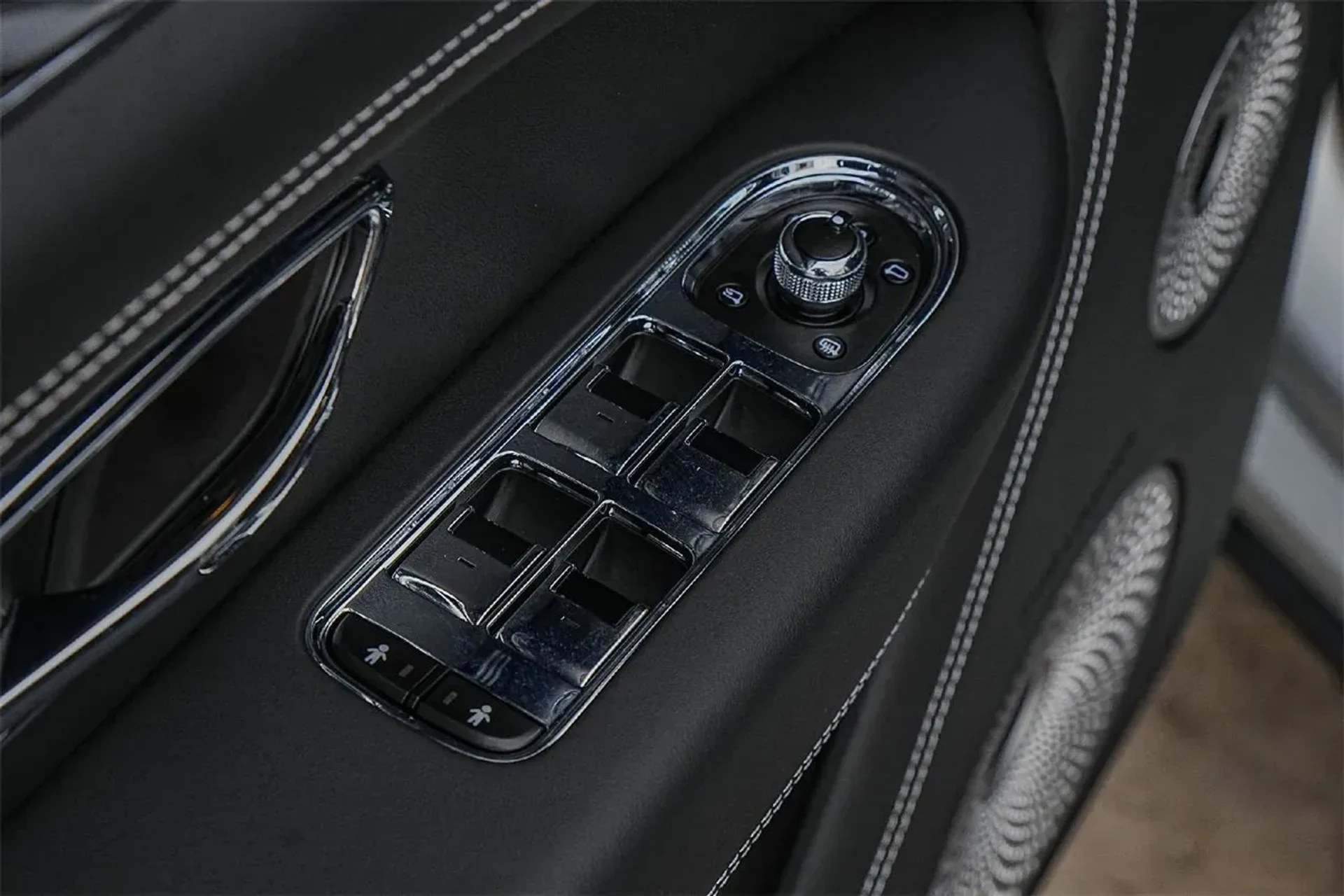 mph035_2447214319_33a1402be15241219ef10039c516c6d0_7e8e4d43e7