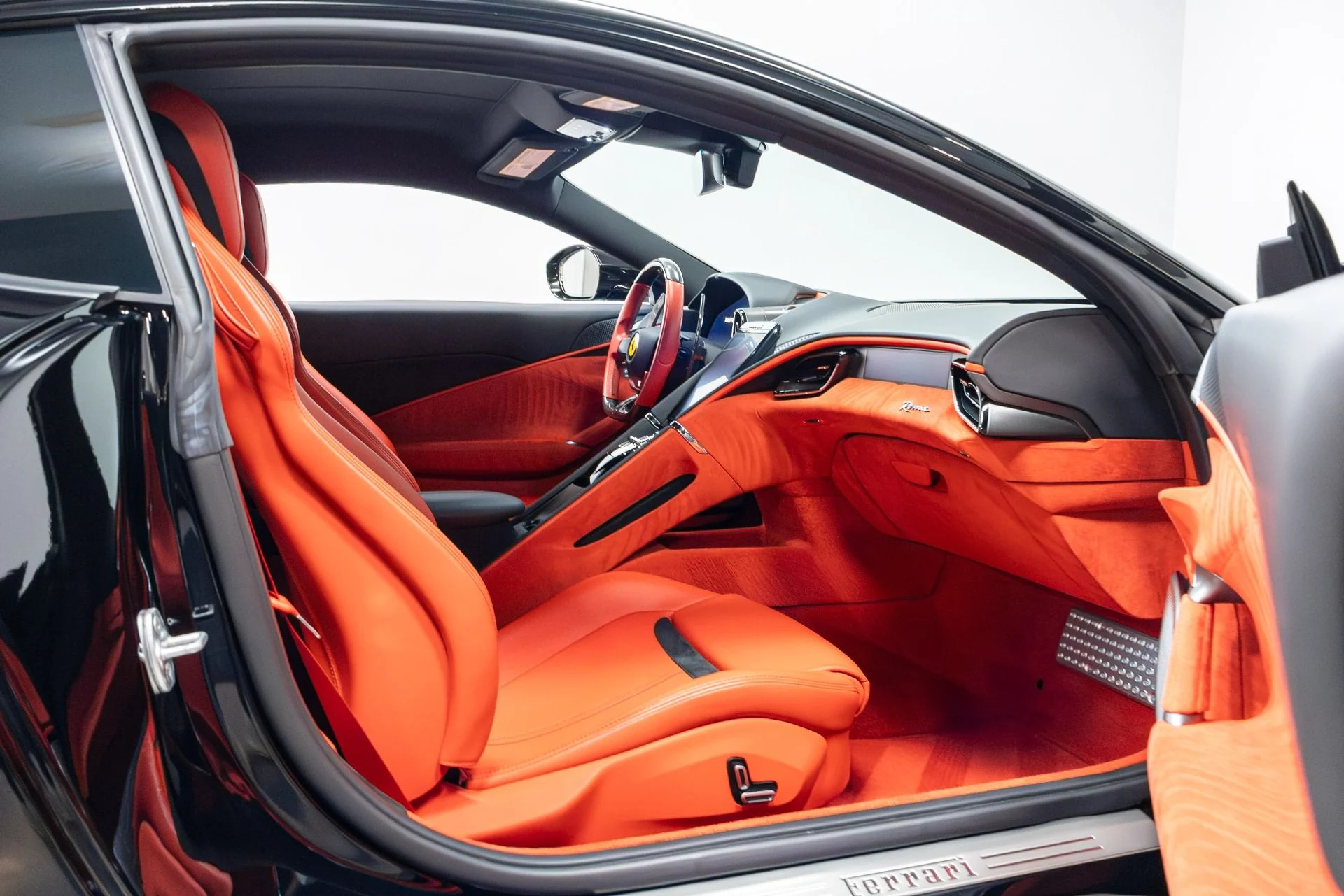 mph035_2448637774_Used_2022_Ferrari_Roma_1775684538_f3e1524600