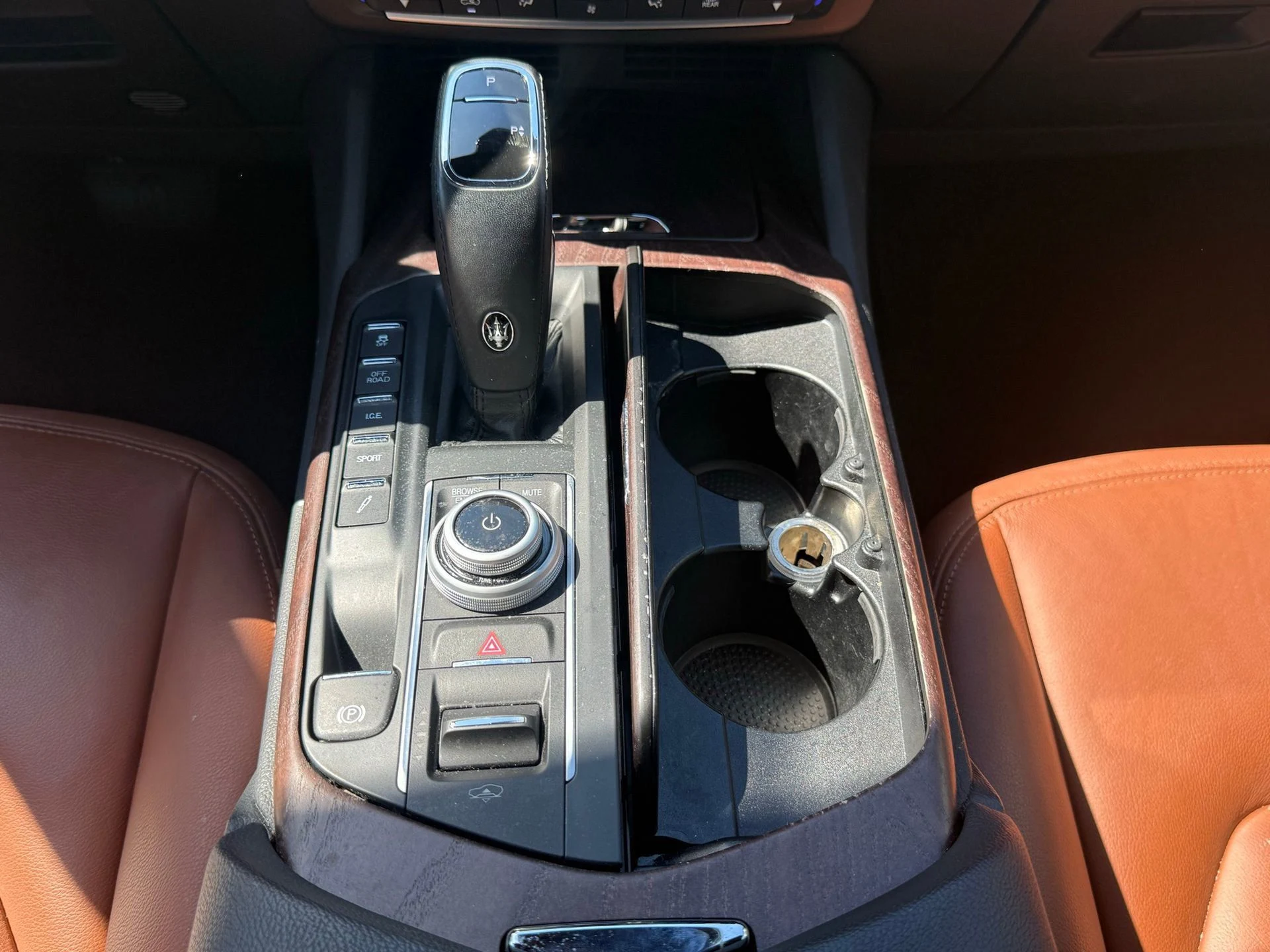 mph035_2448772390_2740de5d781d4335815f204451b9ec92_290f8bf2d3