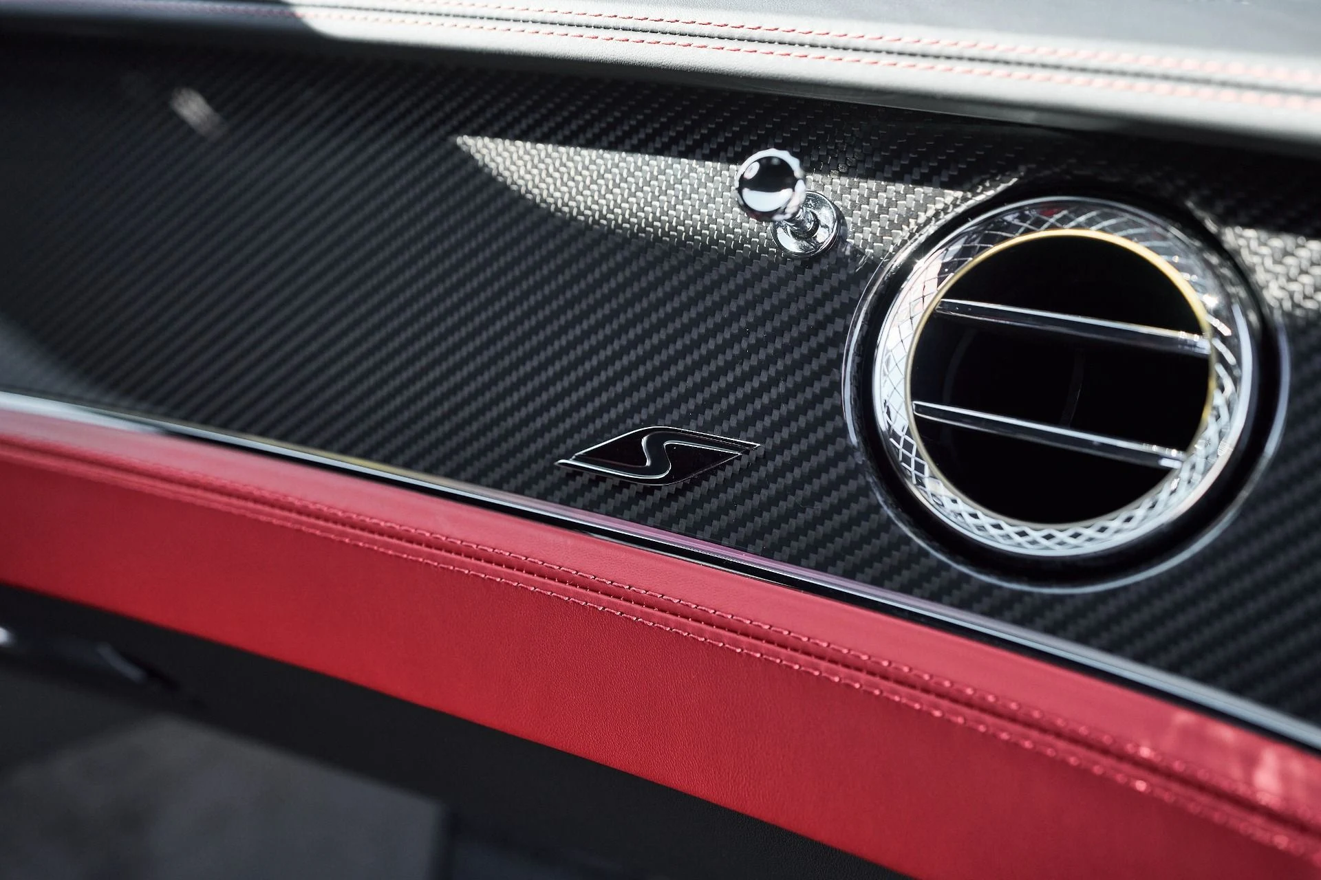 mph035_2449504576_Used_2023_Bentley_Continental_GT_V8_S_1763084158_18bd21db13