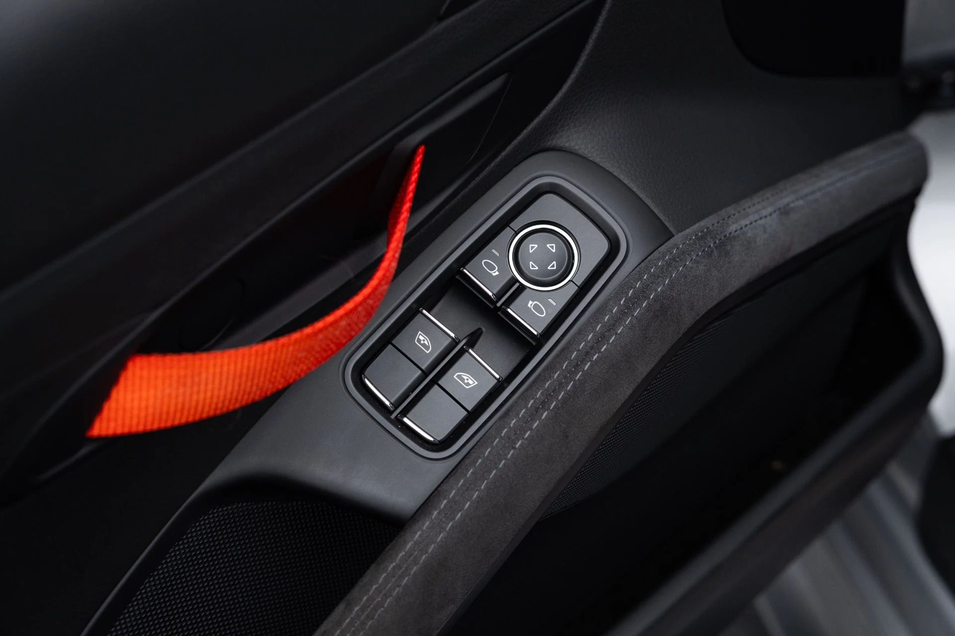 mph035_2456036349_Used_2016_Porsche_911_GT_3_RS_1773808378_0f8d181408