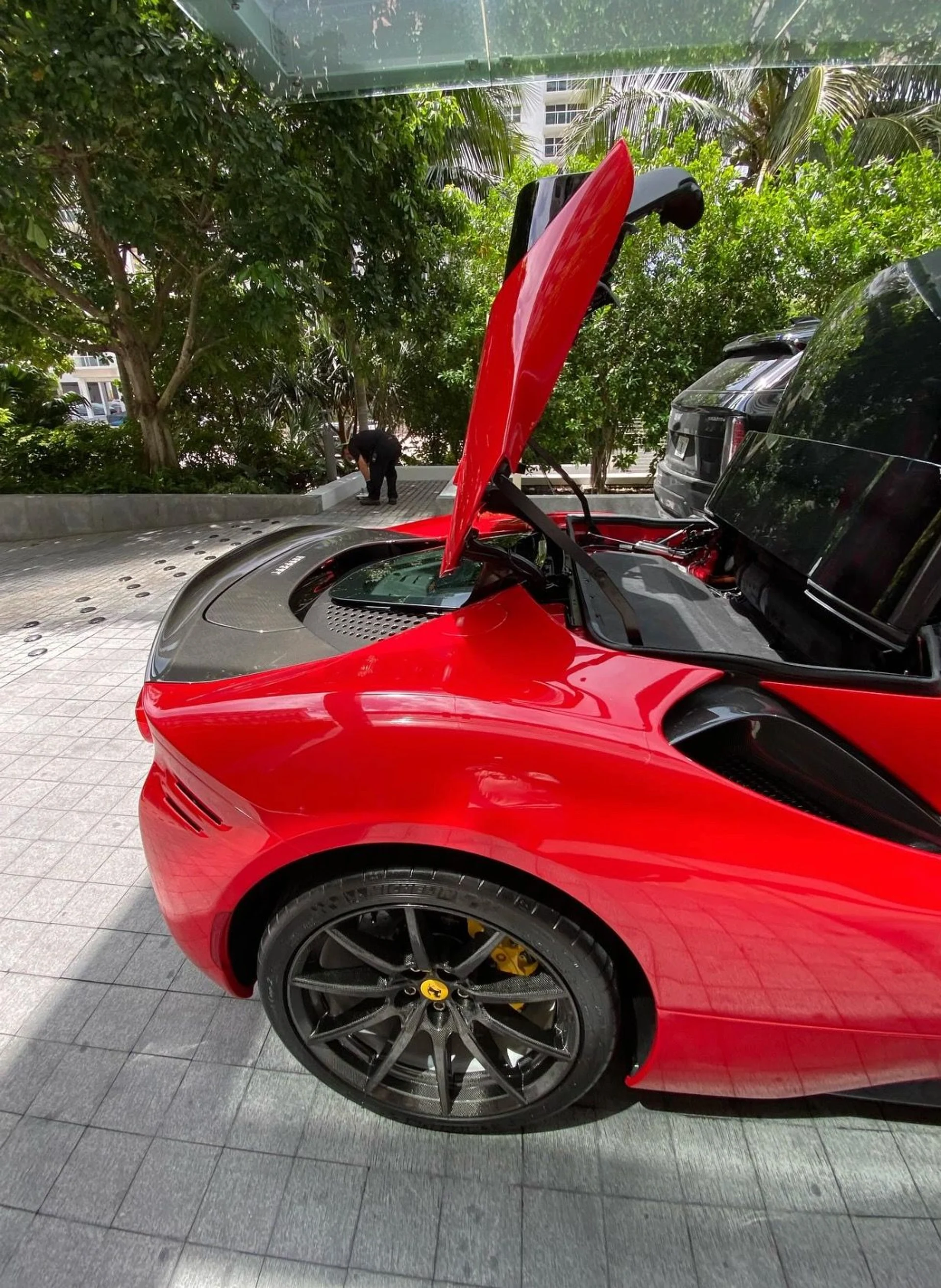 mph035_246008607_Used_2023_Ferrari_SF_90_Spider_1758758146_c5e0c699fa