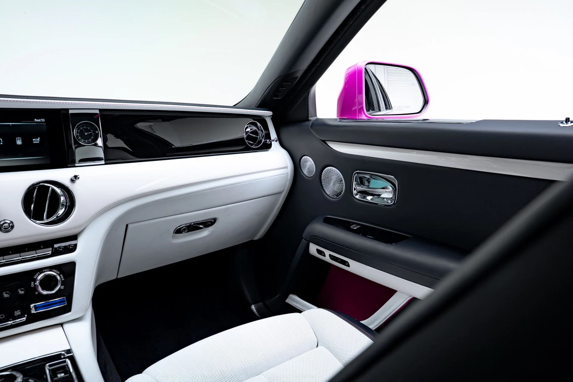 mph035_2461606174_Used_2021_Rolls_Royce_Ghost_1777047146_10396b6d28