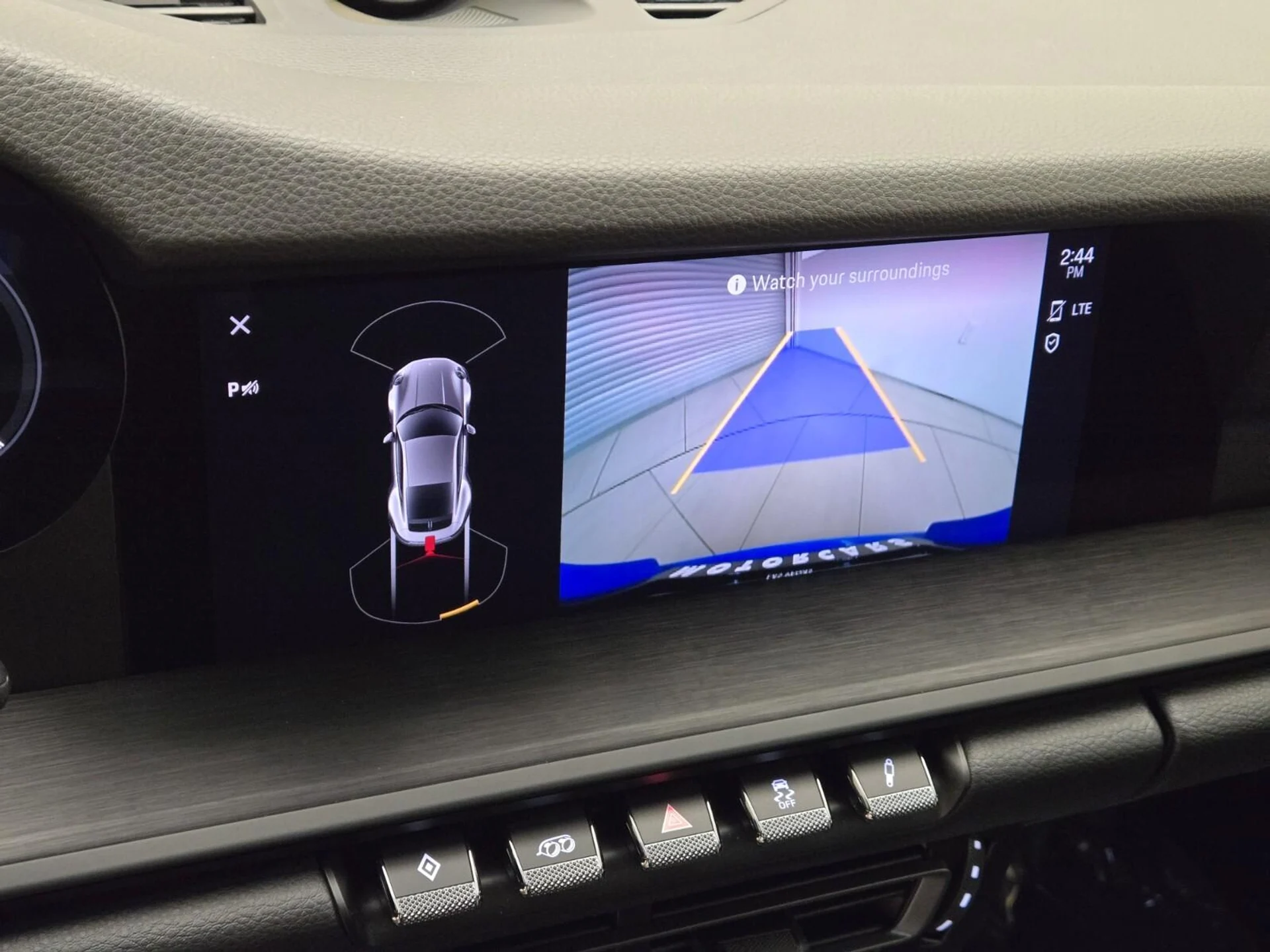 mph035_2463724446_Used_2022_Porsche_911_1768891666_4dc1cab465