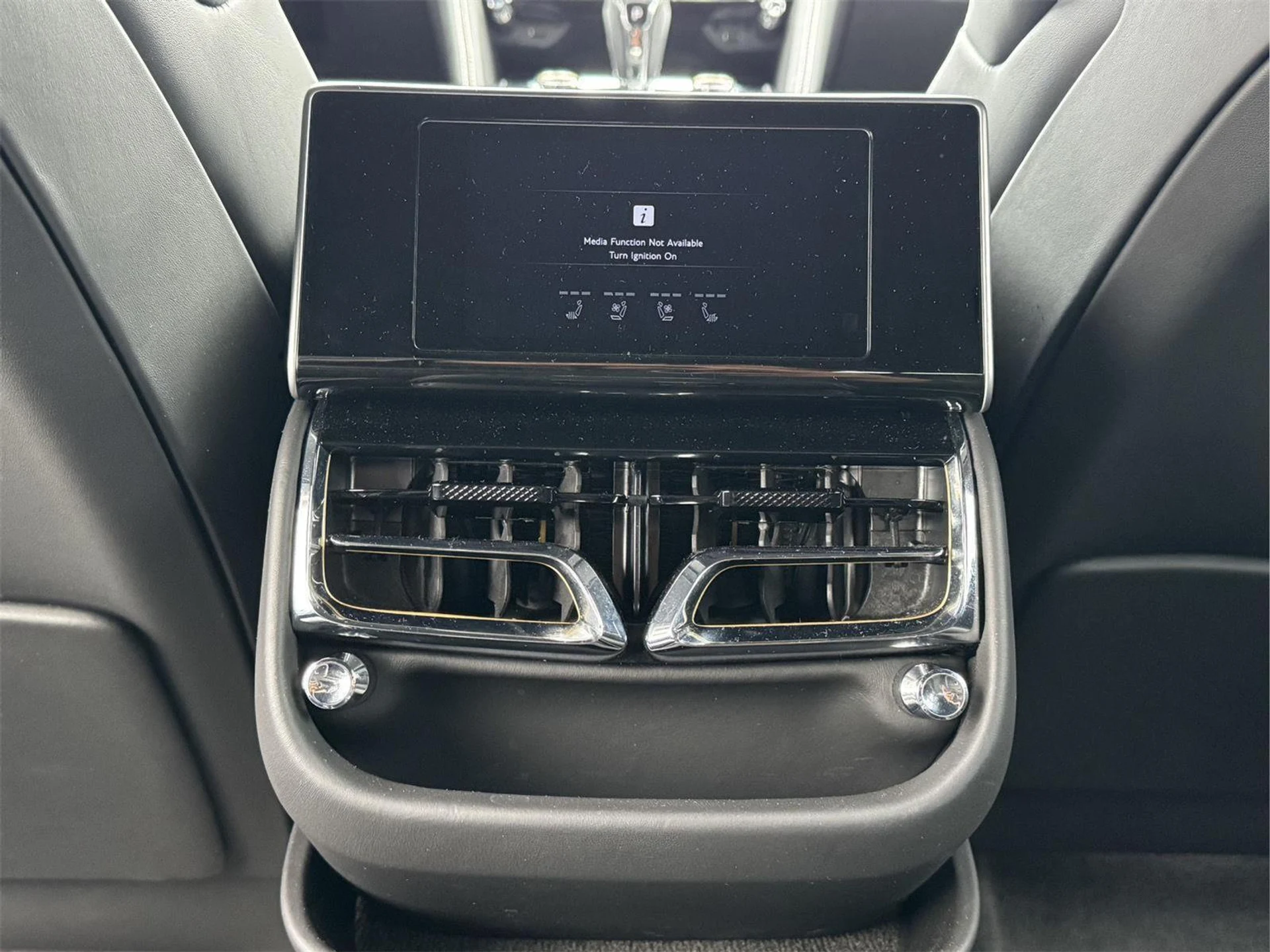 mph035_2482001468_f427482683609697074490172b36d967_4218d78552