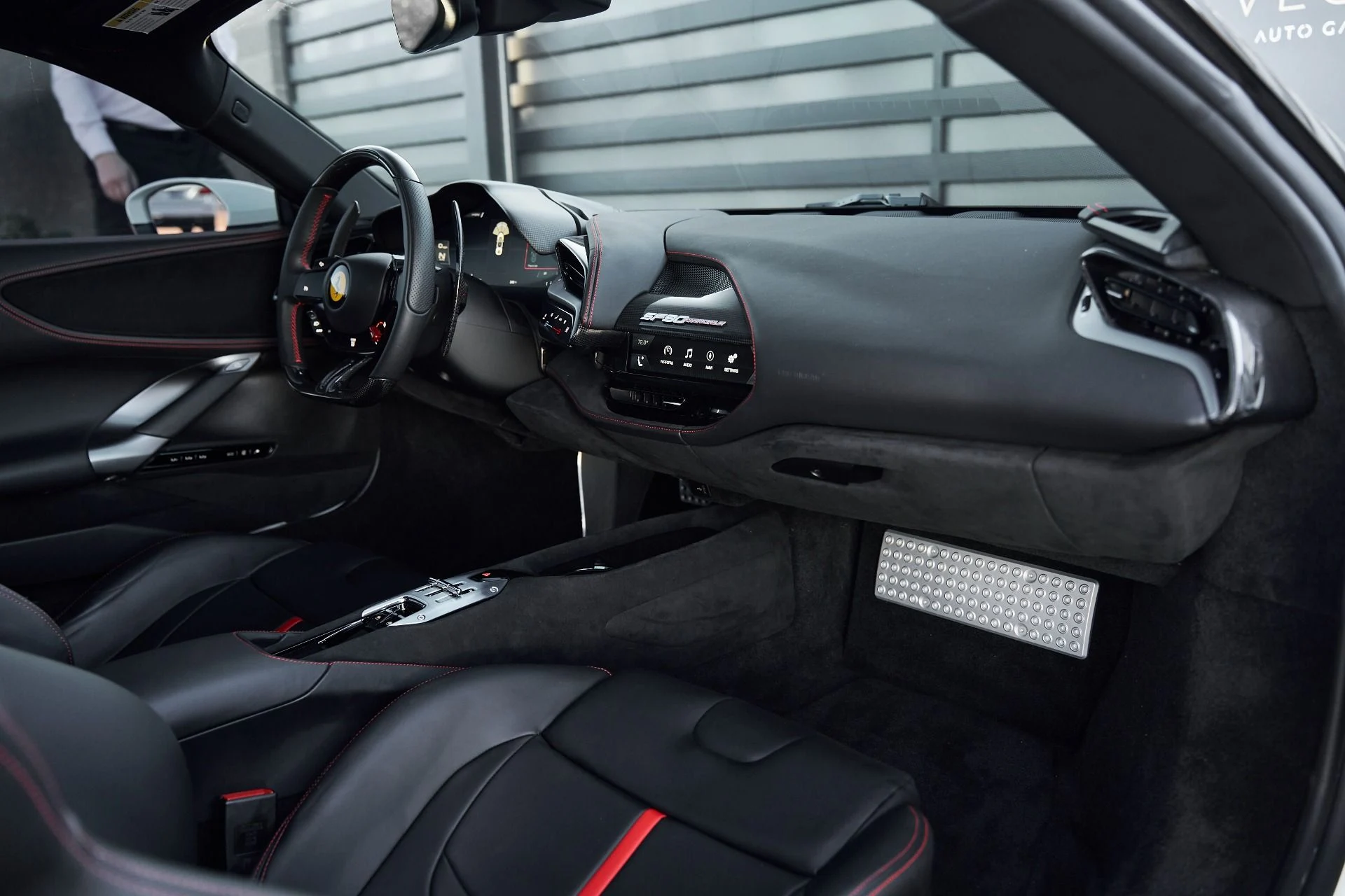 mph035_2482899501_Used_2023_Ferrari_SF_90_Stradale_Base_1762650975_38cd70f096