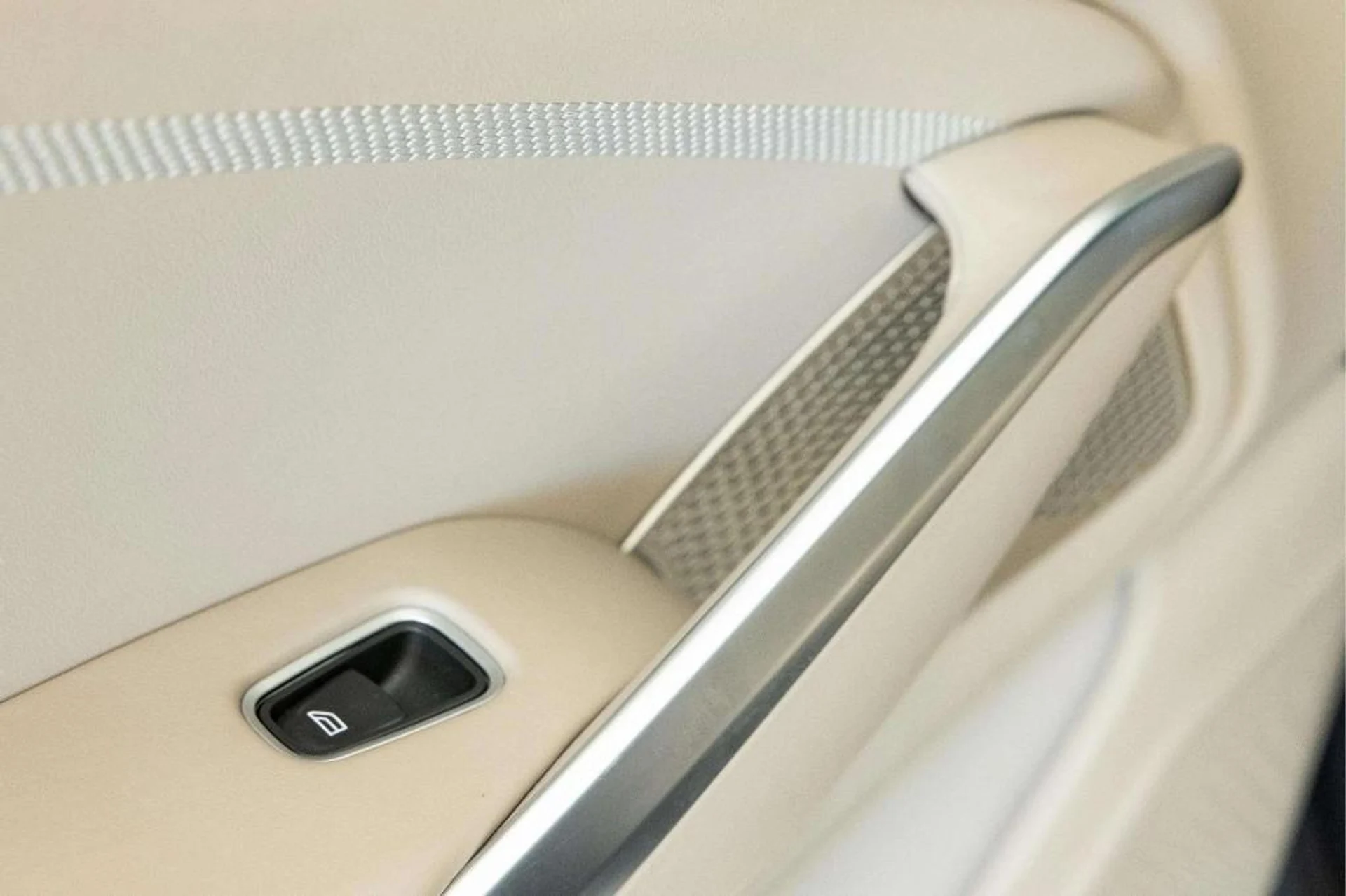 mph035_2490746520_O_Edvgm_M0_Nc56gy77_Cbs_L7a_L_Ywvg_f10b818bad