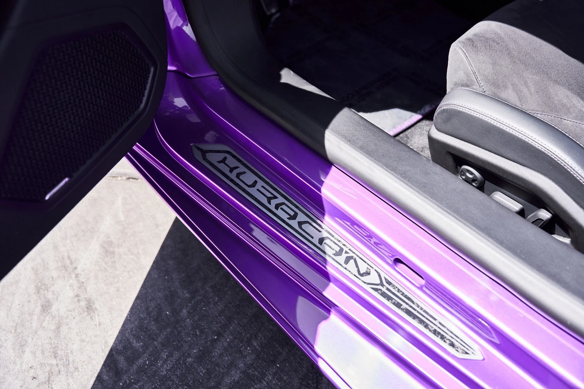 mph035_2491809715_Used_2024_Lamborghini_Huracan_EVO_Base_1776733886_0ab03b7770