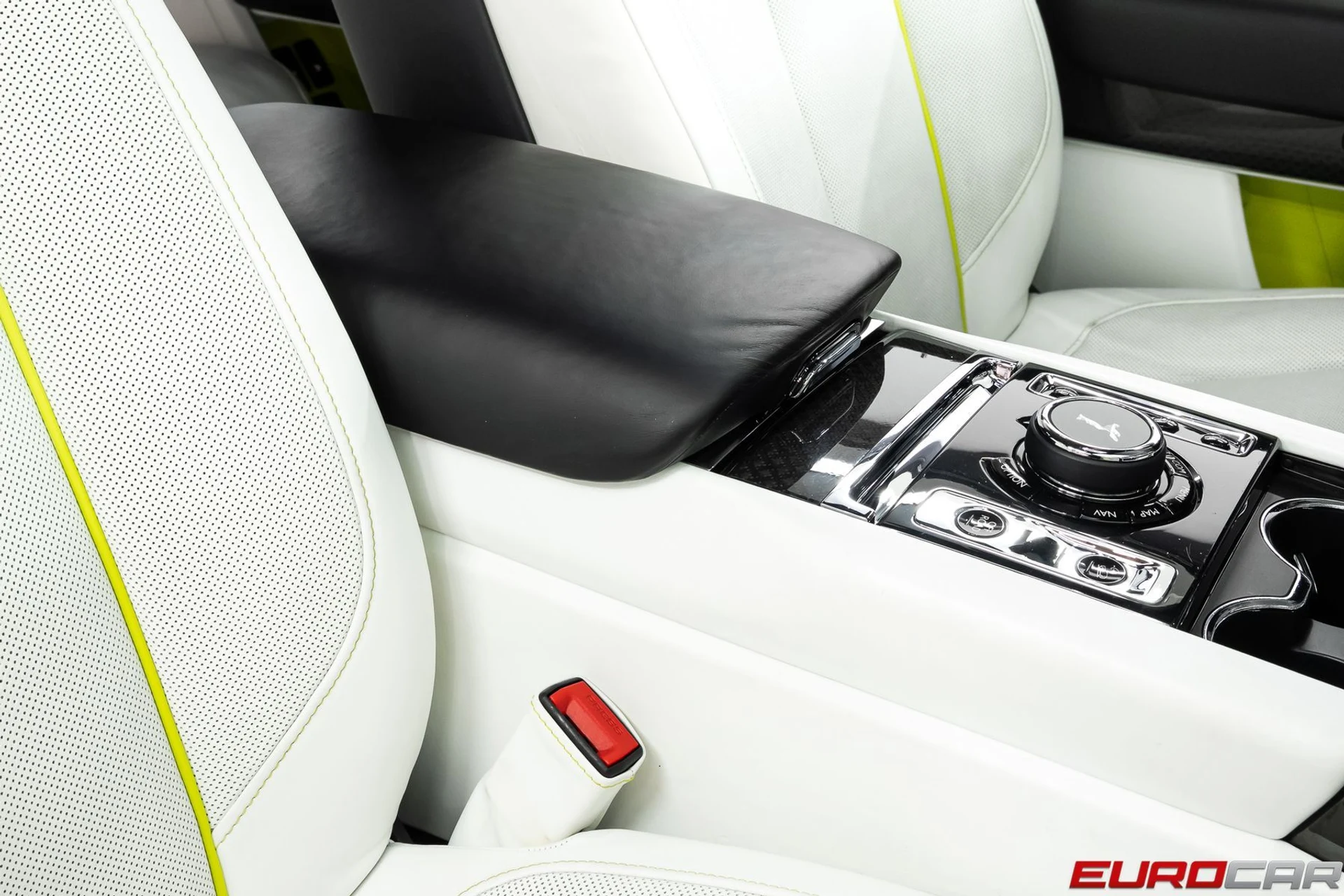 mph035_2498113561_dc7fcb00_0147_4bce_842b_a01102f75862_b957a4dfff