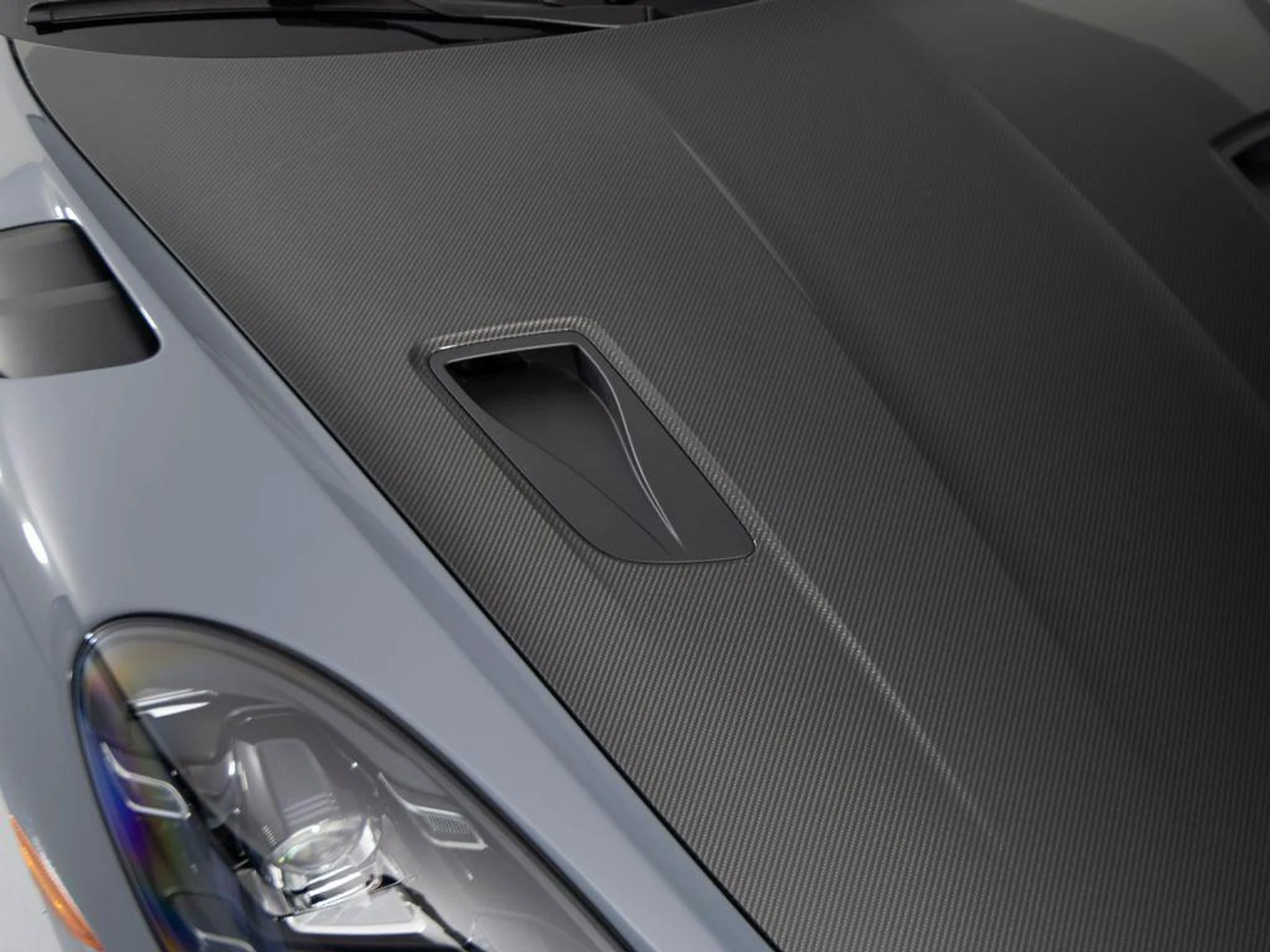 mph035_249815631_a_W8c_L7uhx3pc_CVRH_No_H2d_P5b_V4_7d2f6e5840