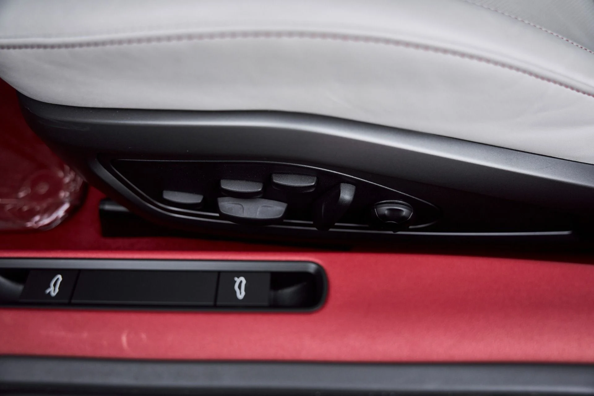 mph035_2505915217_Used_2024_Porsche_911_Turbo_S_1767751463_12c9abf240