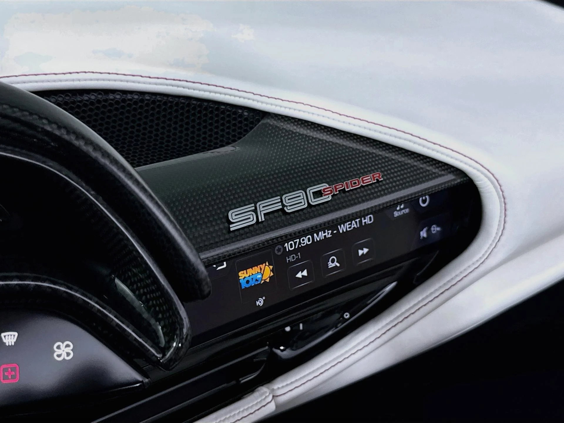 mph035_2516866306_Used_2024_Ferrari_SF_90_Spider_1787783978_2806fccaba