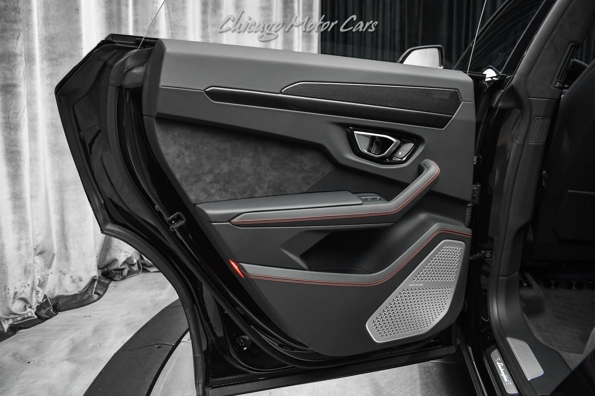 mph035_2519275701_11746_p36_l_776efdd0db