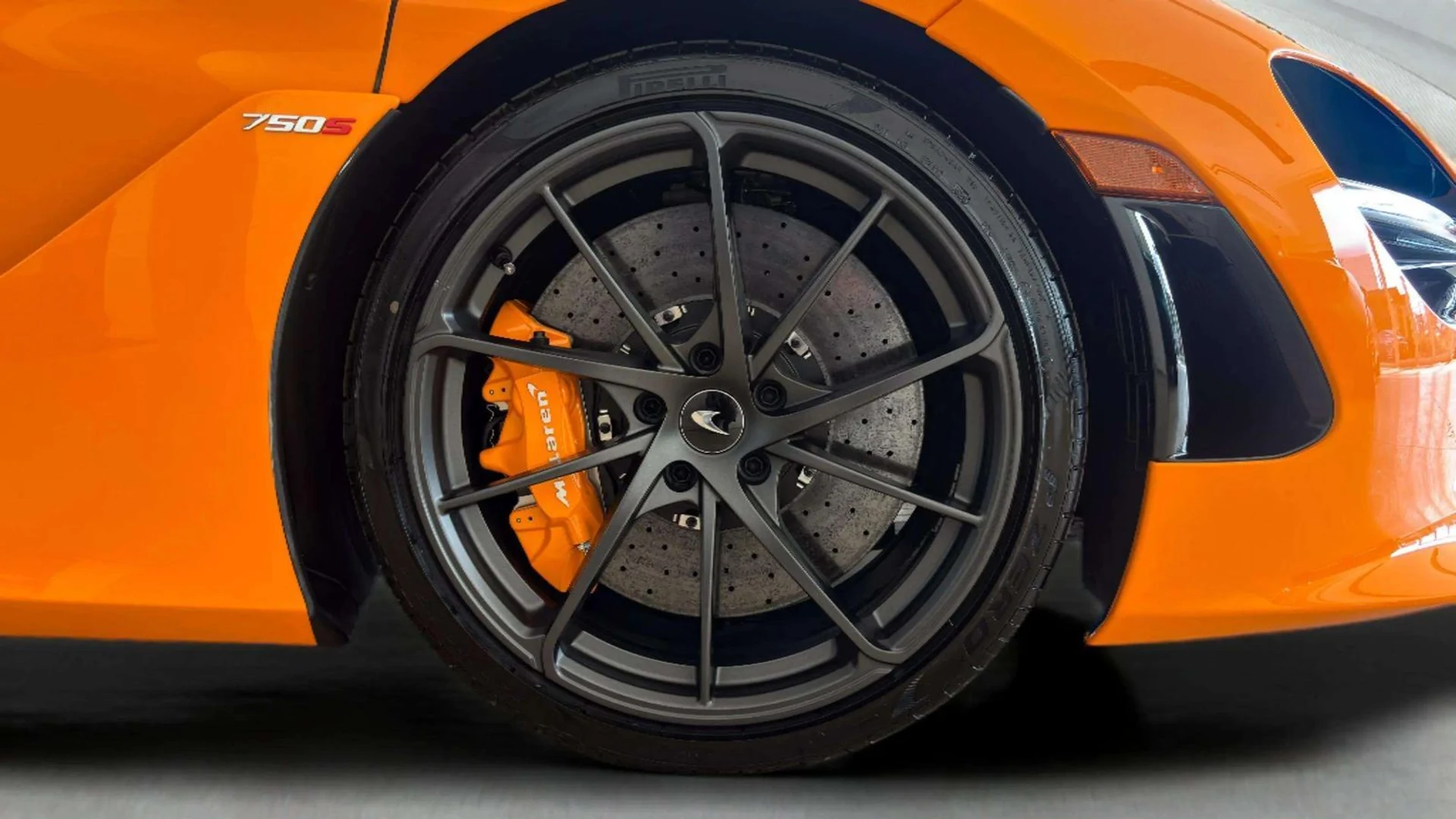 mph035_2521228629_be364b13_b39e_421b_8f45_a31e194ba09d_439b63f7a1