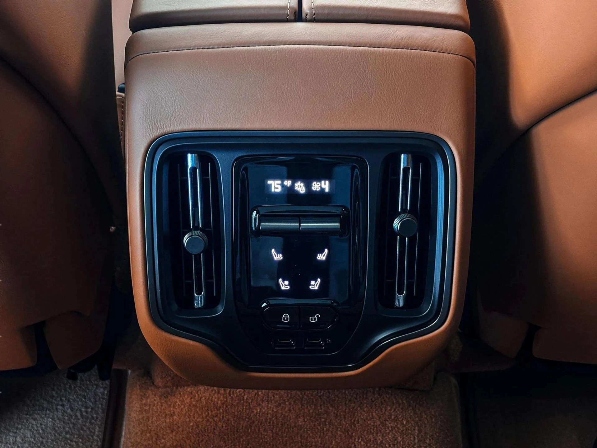 mph035_2523645947_37d26750_9164_497d_a478_f1805776b140_3ae8ca722d