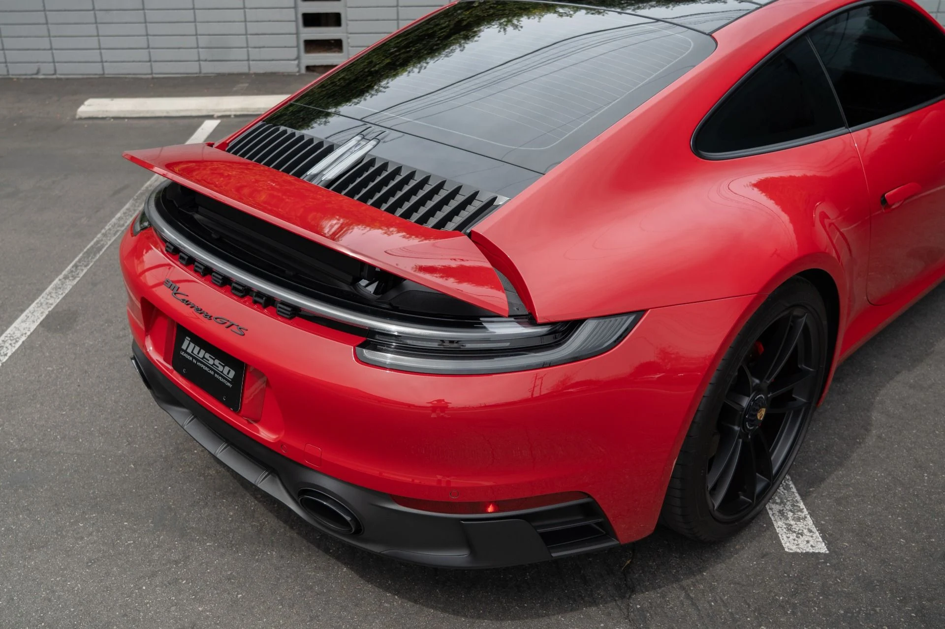 mph035_2526296127_Used_2024_Porsche_911_Carrera_GTS_1756425318_c04820e2b5