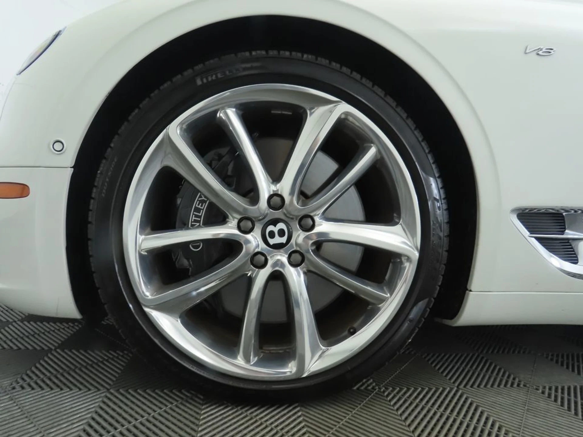 mph035_2528155150_used_2022_bentley_continental_gtmullinerconvertible_8119_22908065_36_1024_80c73c719b