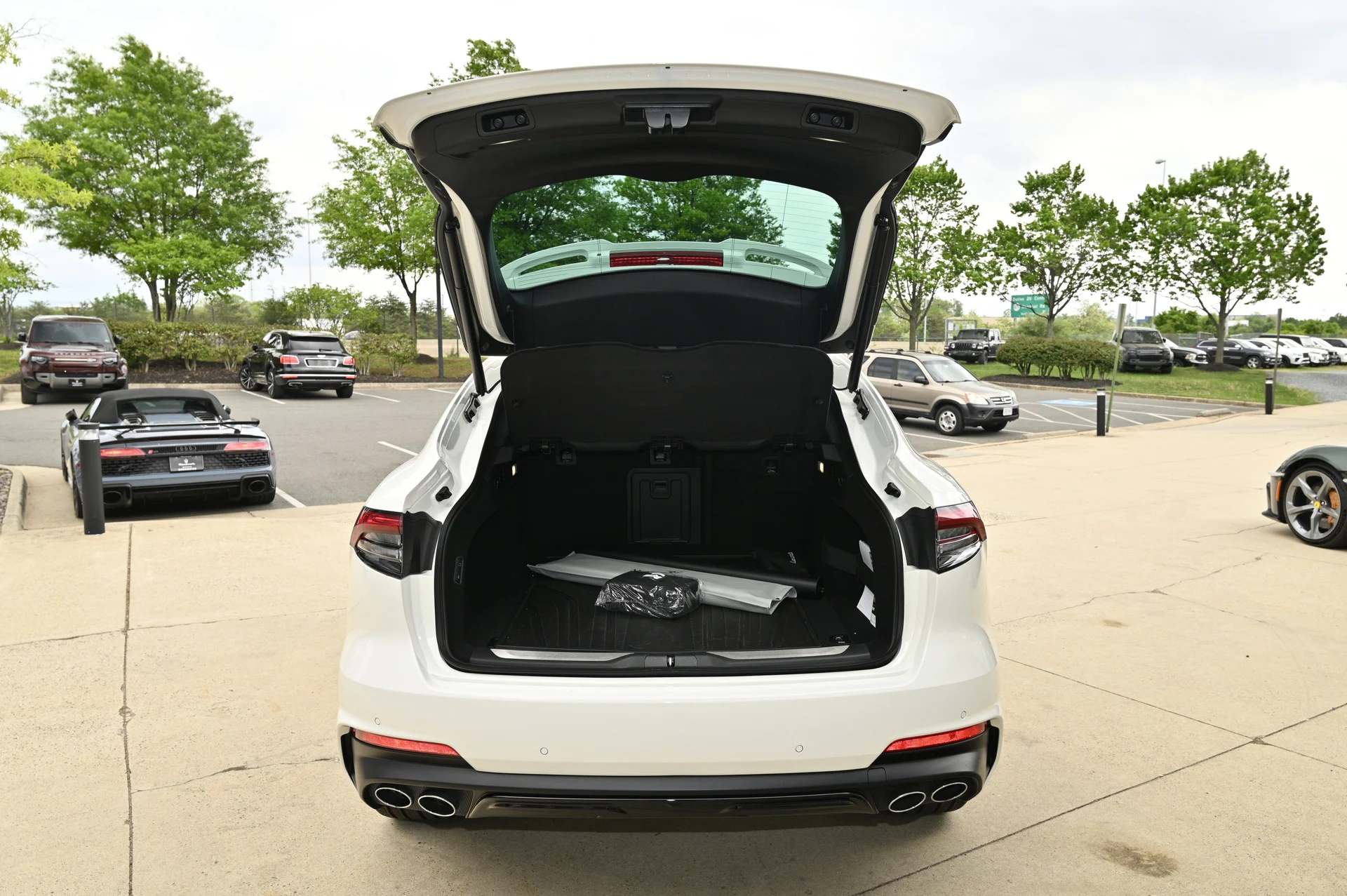 mph035_2532500839_d2211e1a16c540fcaa0356caa8a821fb_39611c76b0