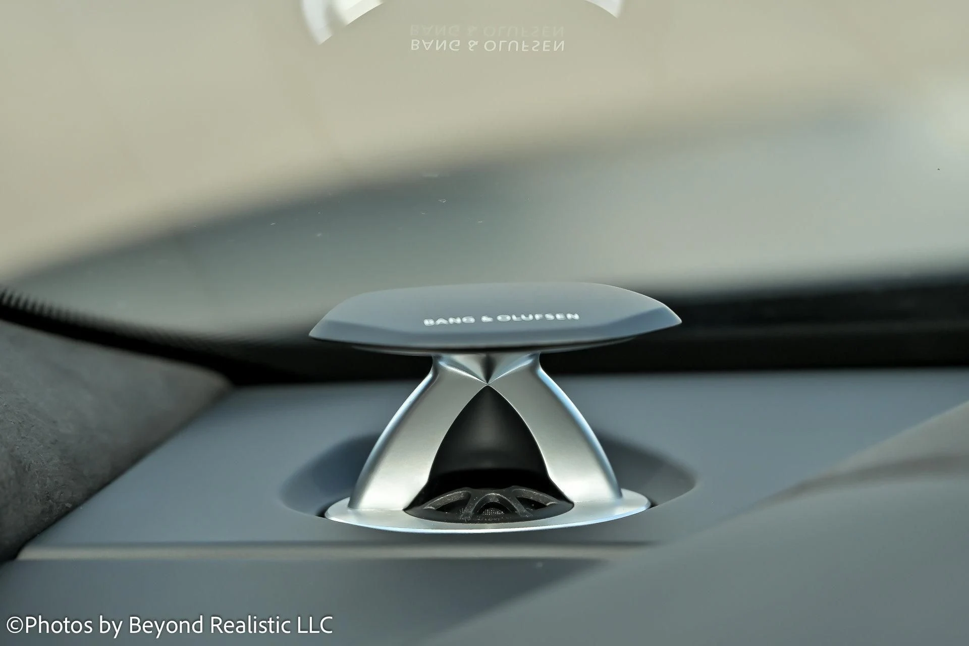 mph035_2541523393_Used_2022_Lamborghini_Urus_1753948942_c5a6745f7b