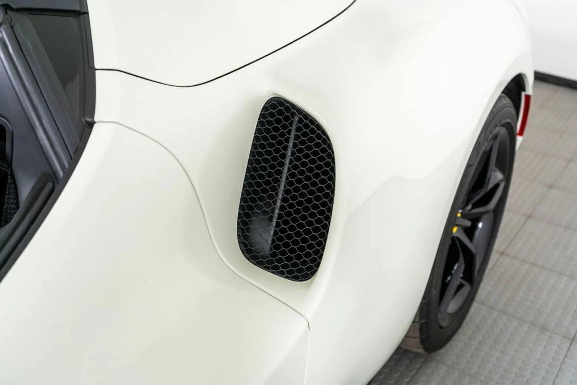 mph035_2549370192_36_25257361_69446f477f5f7_2452674c4a