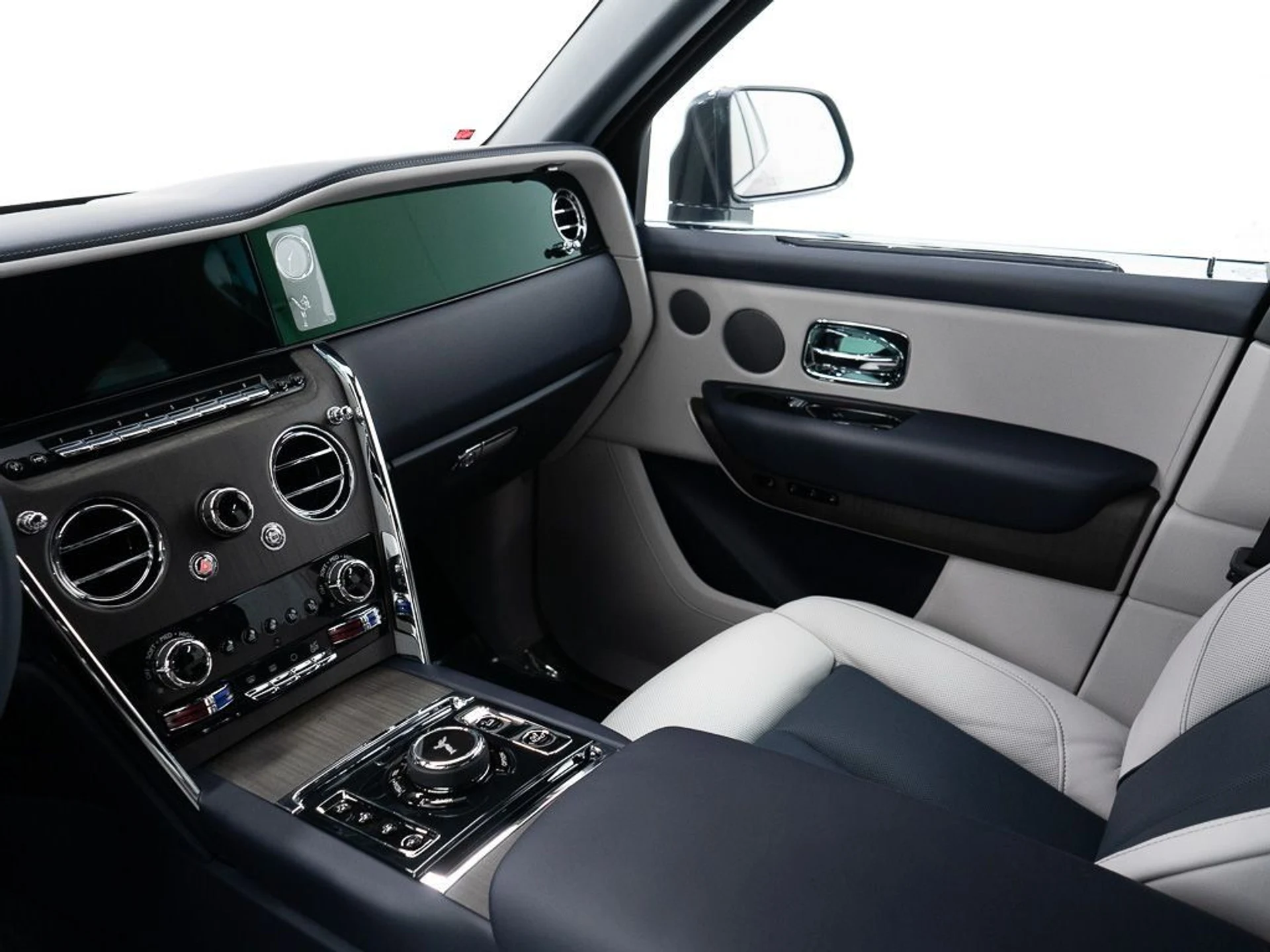 mph035_2557999796_06682d9cab591ff8ea892461f1396db4_2c51532cd5