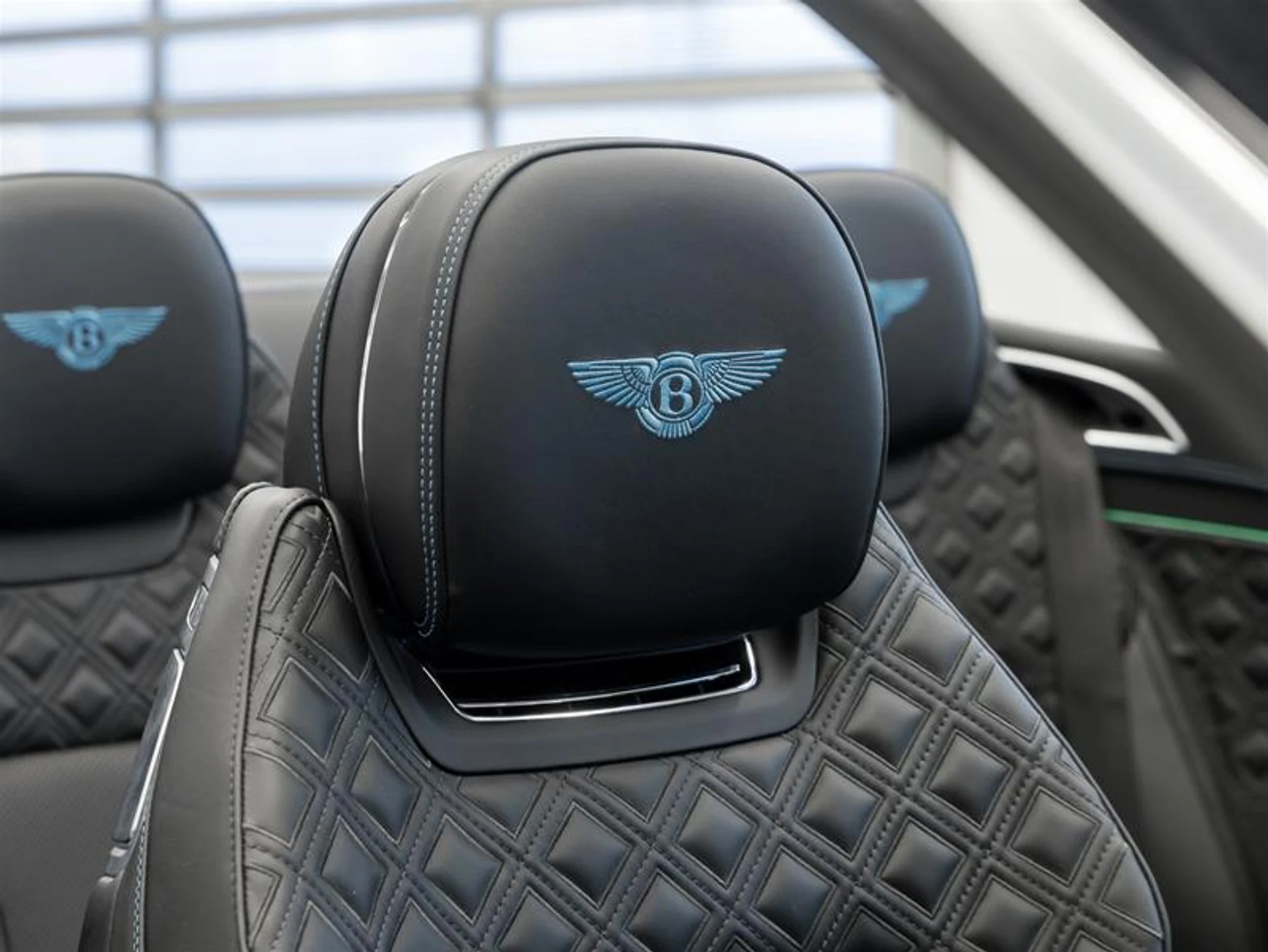 mph035_2570649244_11642317_1585477365_48edc4af25