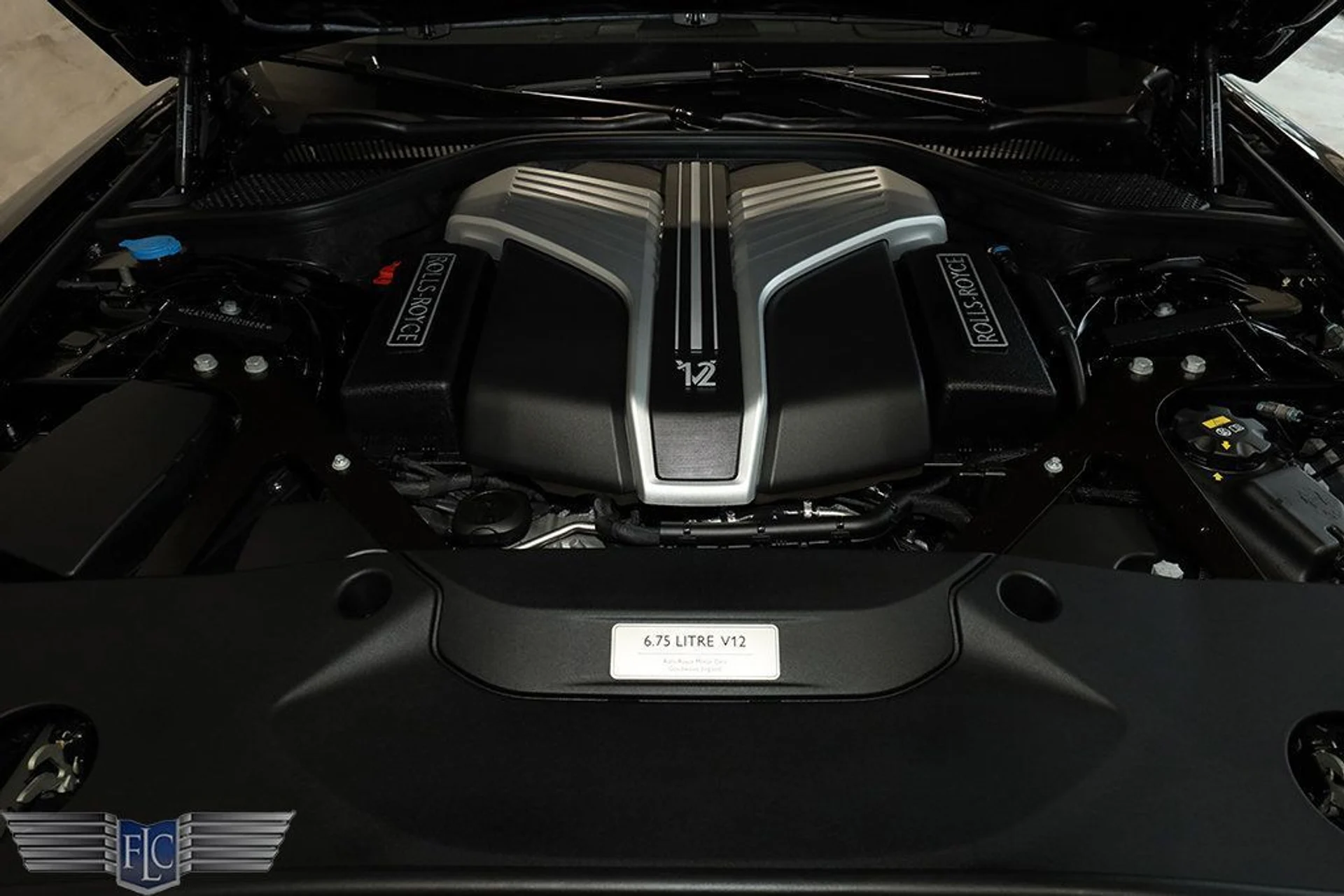 mph035_2577908512_used_2023_rolls_royce_ghost_shootingstarheadlinerilluminatedgrillilluminatedfascia_9689_21720486_36_1024_38d6e23e71