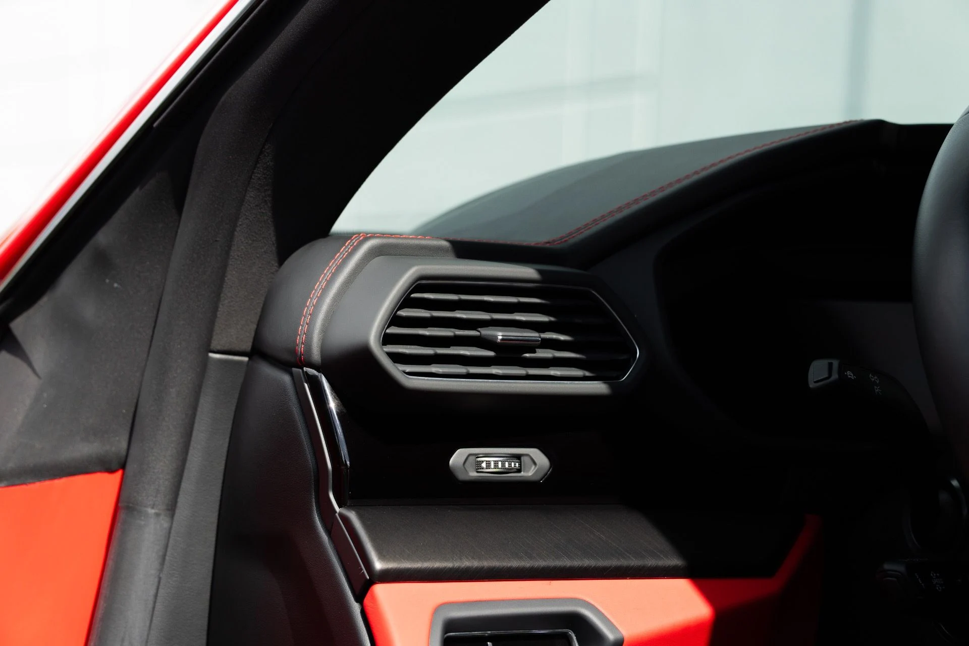 mph035_2579912643_Used_2023_Lamborghini_Urus_S_1771018679_f8945e842c