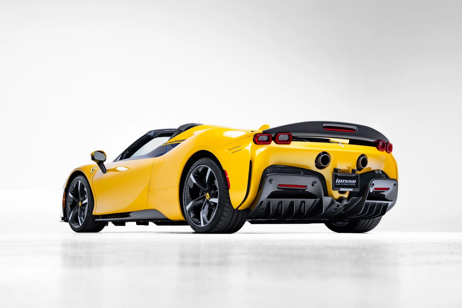 mph035_2591681796_Used_2023_Ferrari_SF_90_Spider_1773351292_f916185114