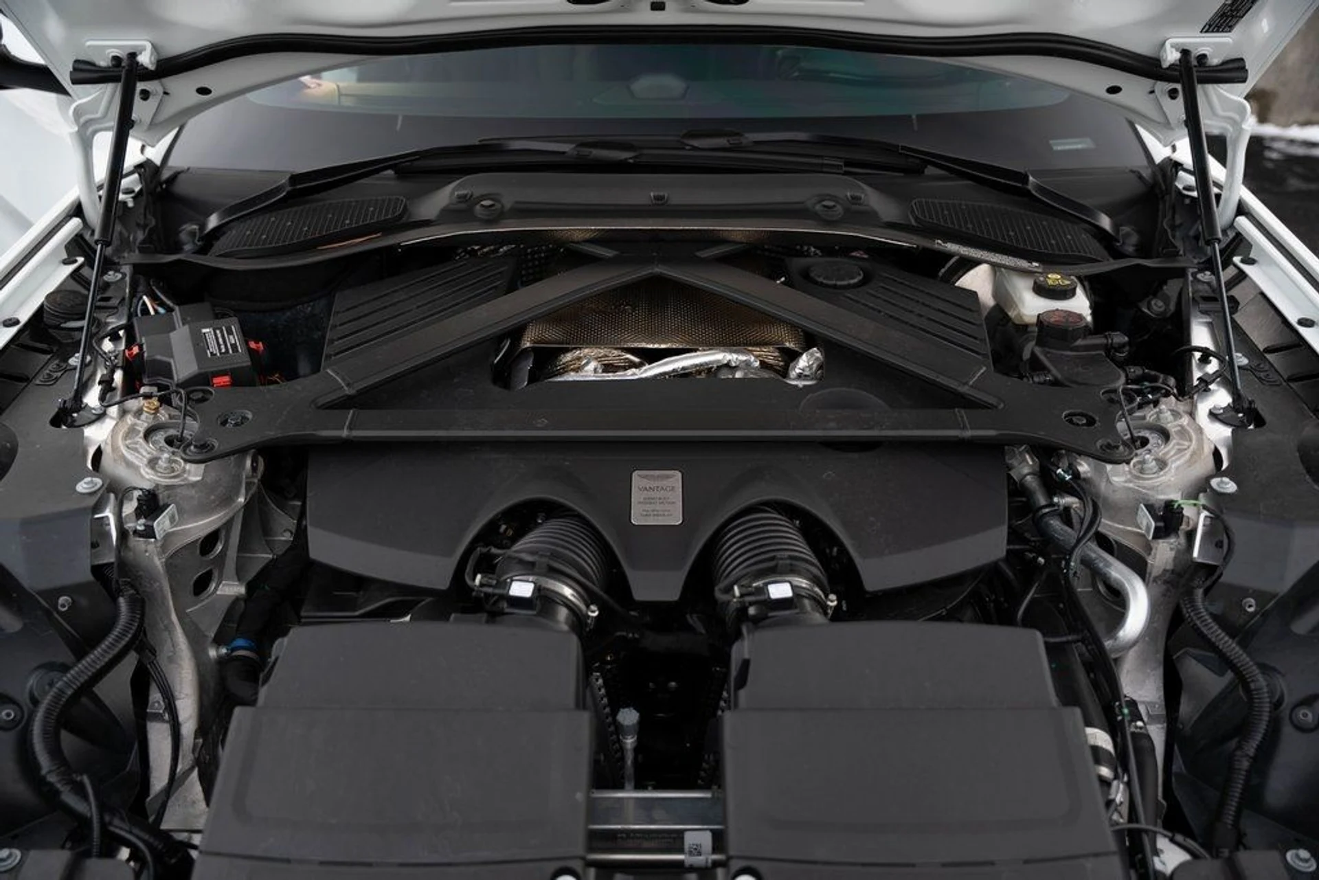 mph035_2592048268_image_37_9670de4357