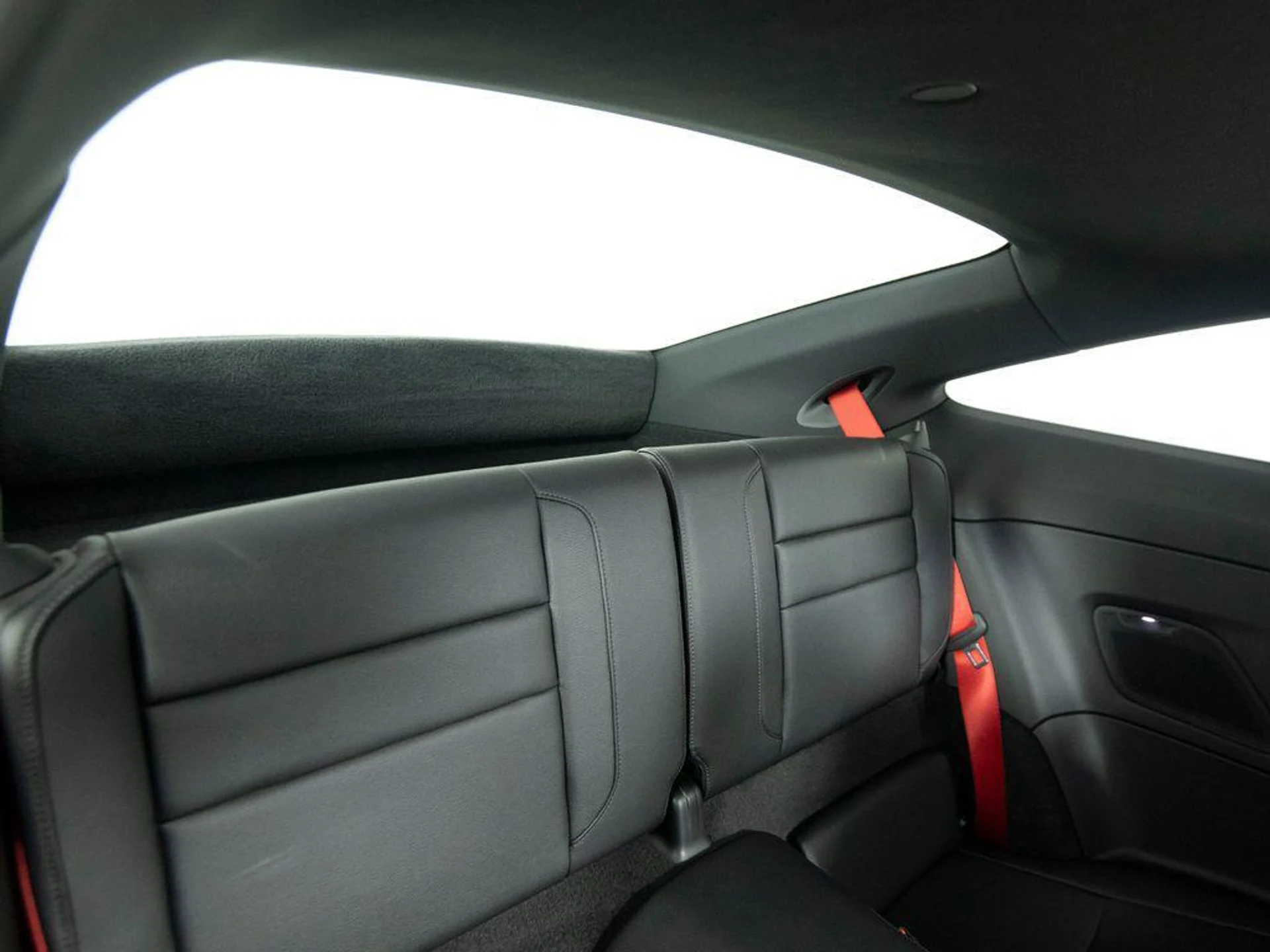 mph035_2595764590_Go_Sn_IKOYPA_1_E_Iu_U_Cxf_H_Isqw_Z2_EY_e17c4e8b21