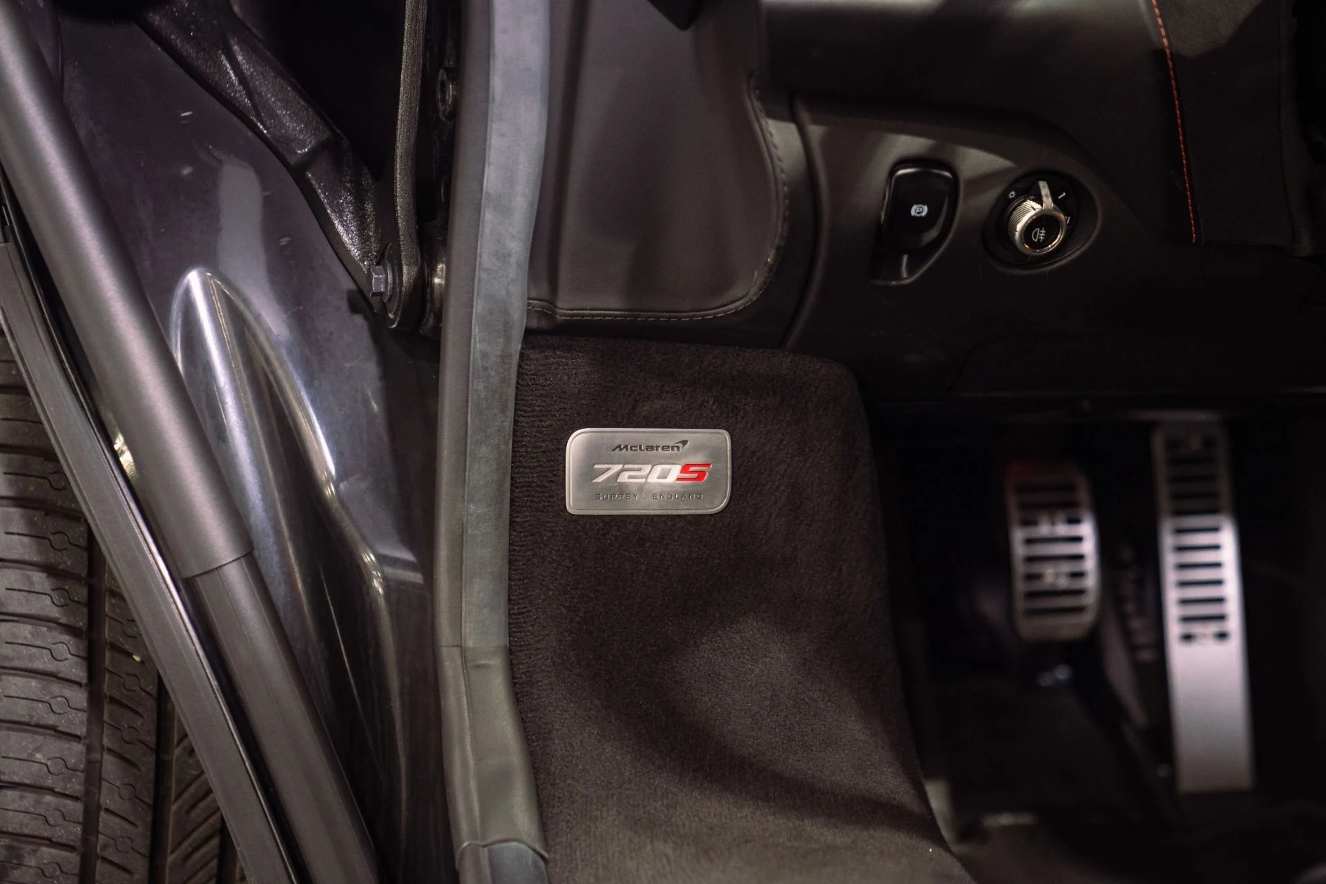 mph035_2614407512_Used_2022_Mc_Laren_720_S_Spider_Carbon_Fiber_Tonneau_Cover_365k_MSRP_1793047226_f61d8d7e84