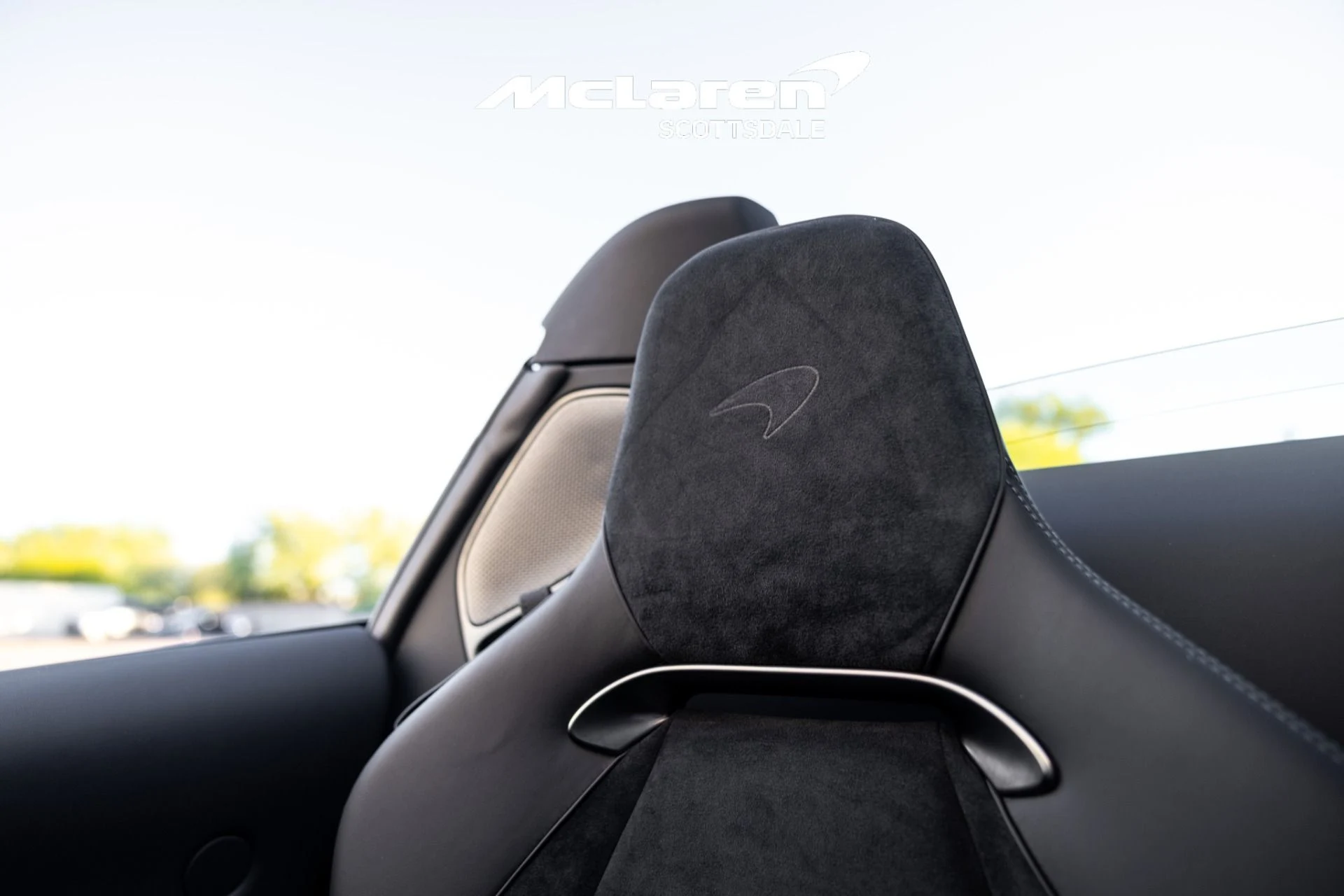 mph035_2623730082_Used_2025_MCLAREN_ARTURA_Performance_1729876898_d37d6e0704