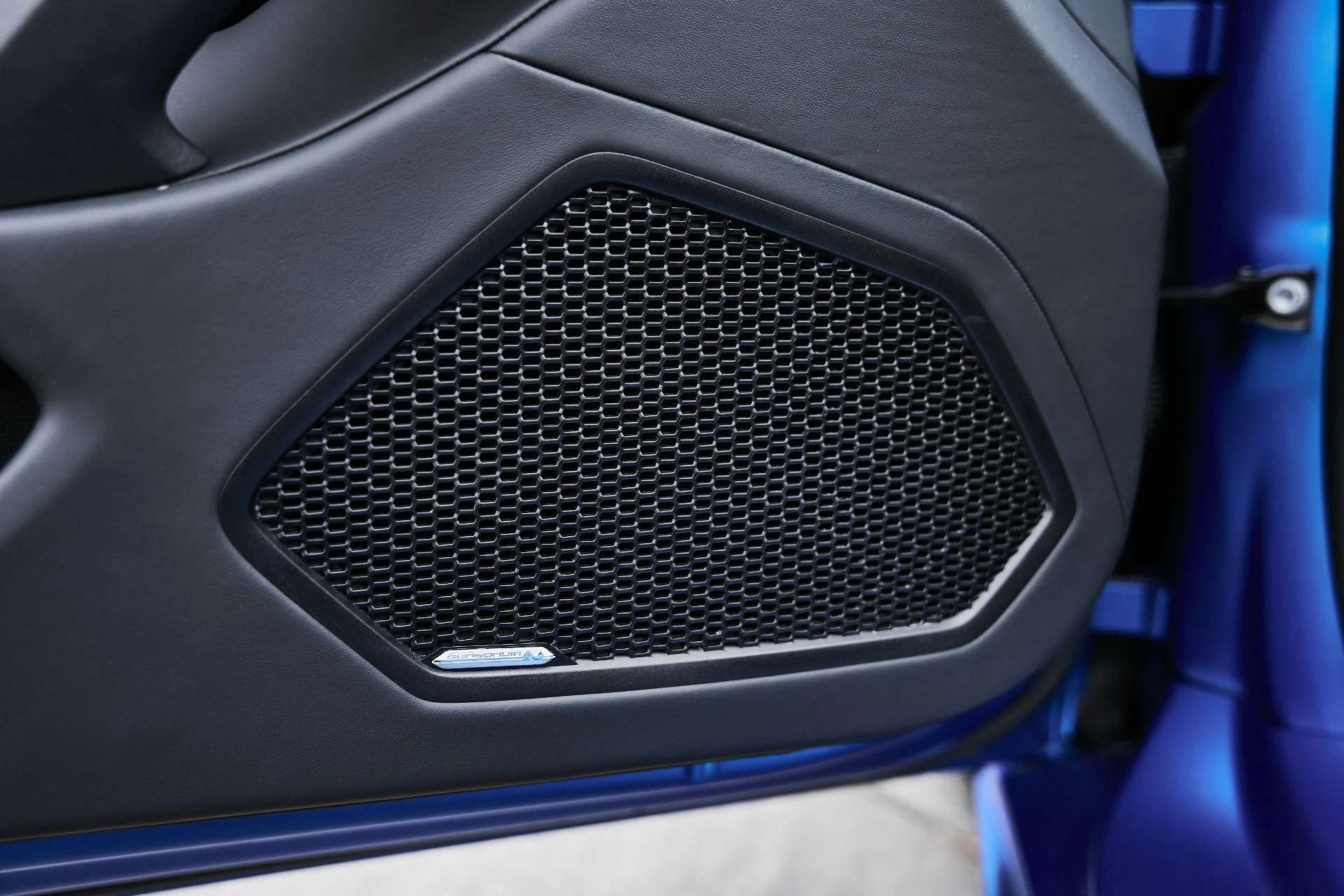 mph035_262464756_Used_2023_Lamborghini_Huracan_EVO_Base_1775006671_0d0d7d9a3b