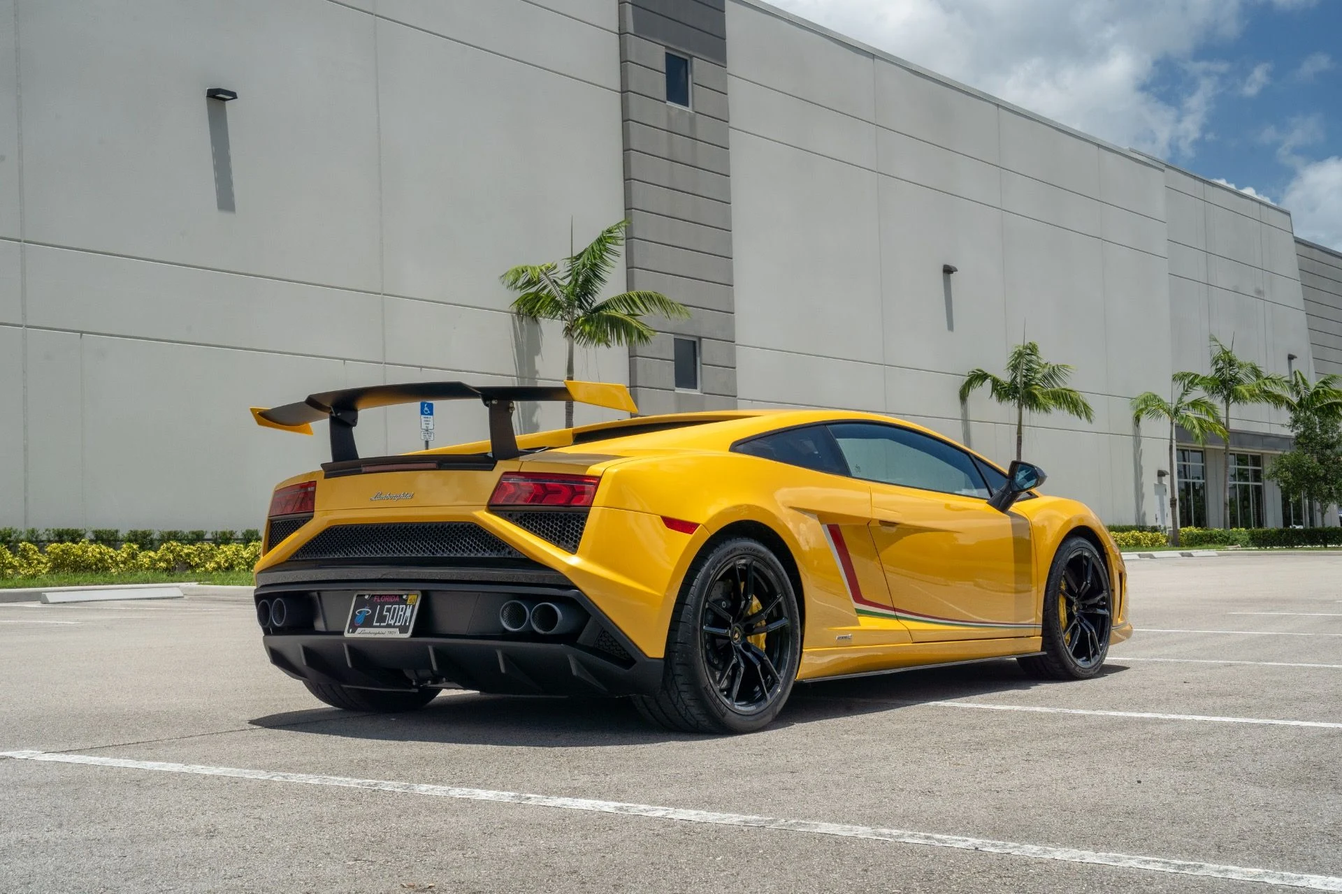 mph035_2625567922_Used_2014_Lamborghini_Gallardo_LP_570_4_Squadra_Corse_1755029630_d271d5d5f0