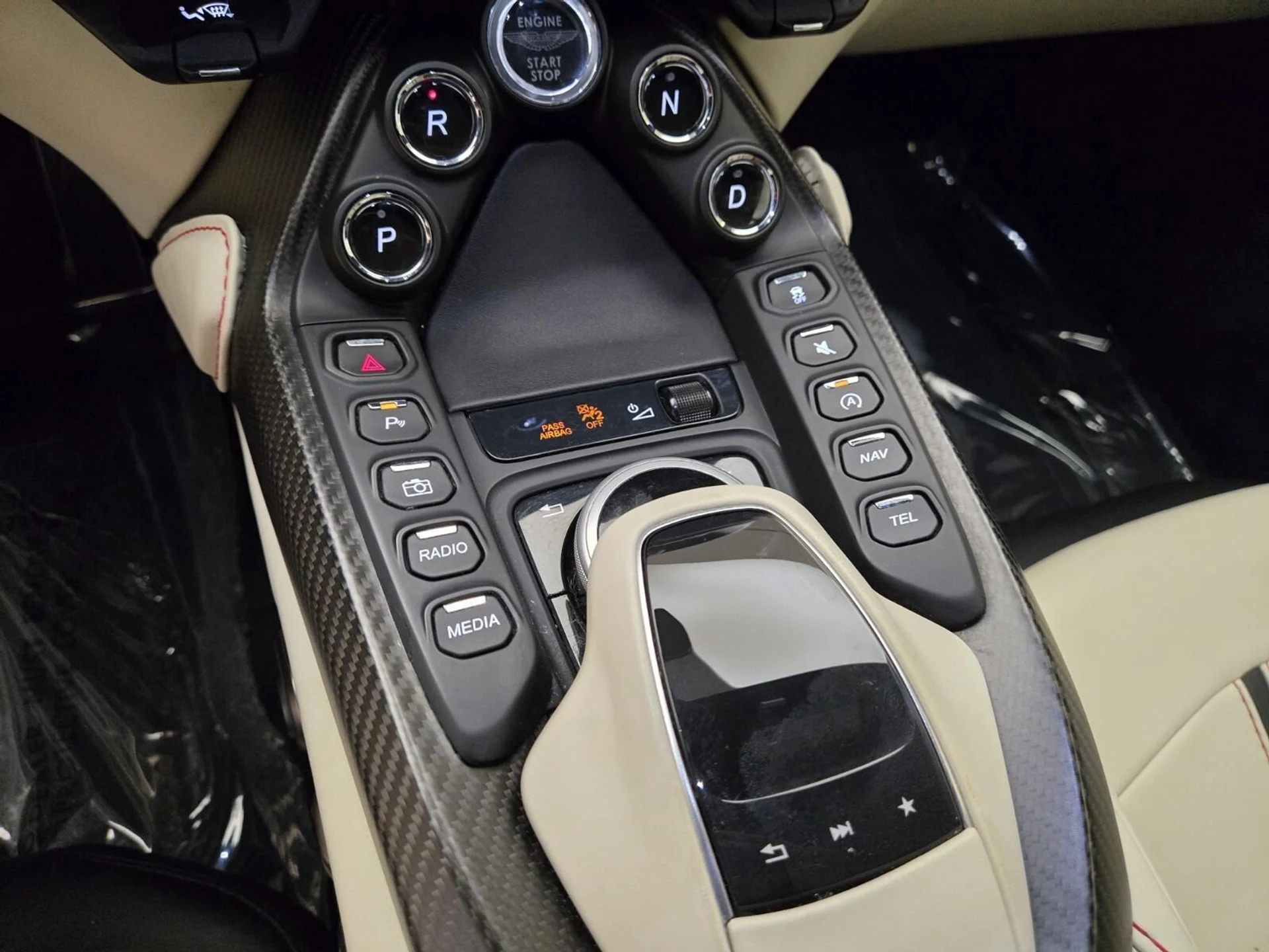 mph035_2630050967_Used_2023_Aston_Martin_Vantage_1784267000_89bb8a31fa