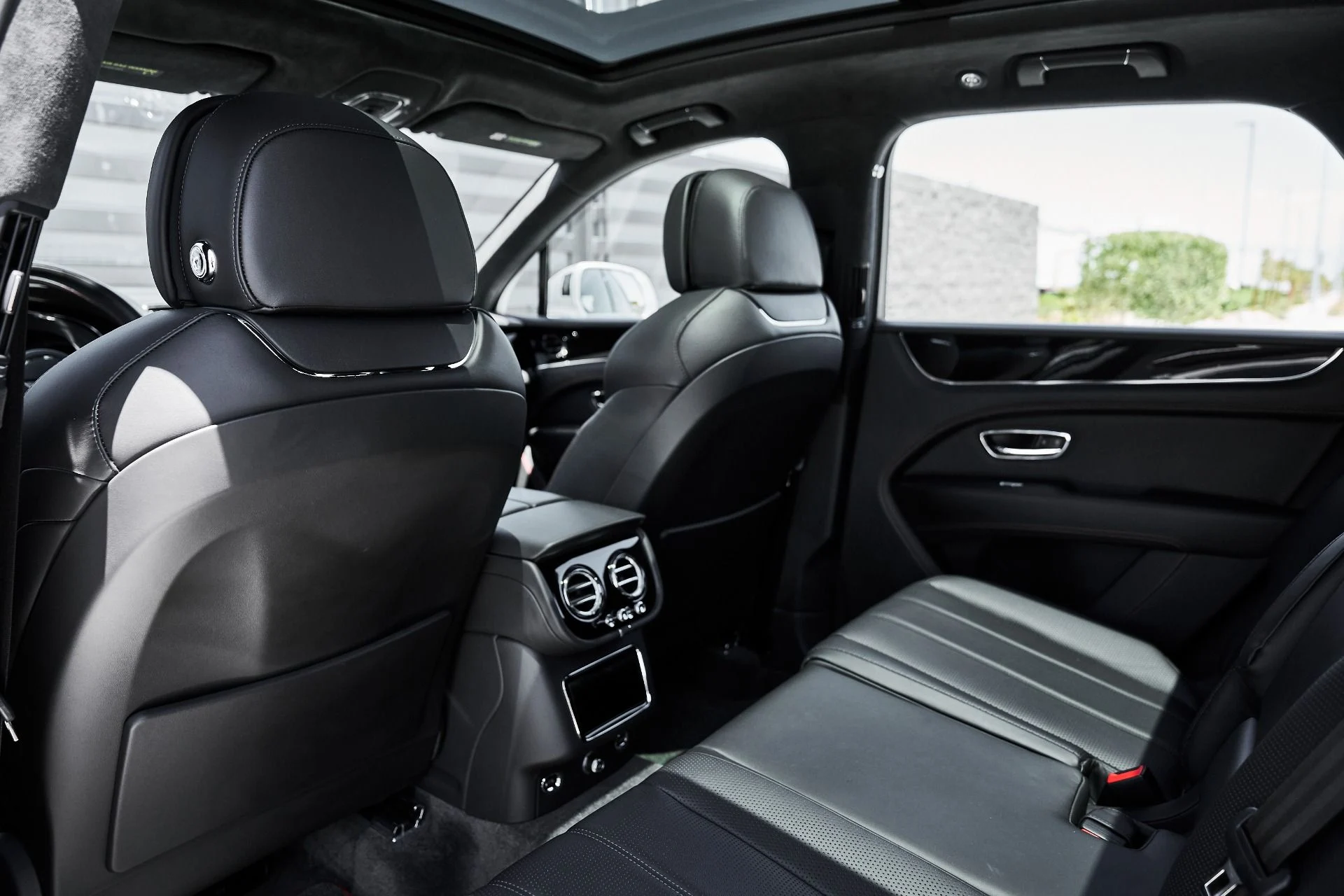 mph035_2631326257_Used_2021_Bentley_Bentayga_V8_1781574966_d09beb7e8f