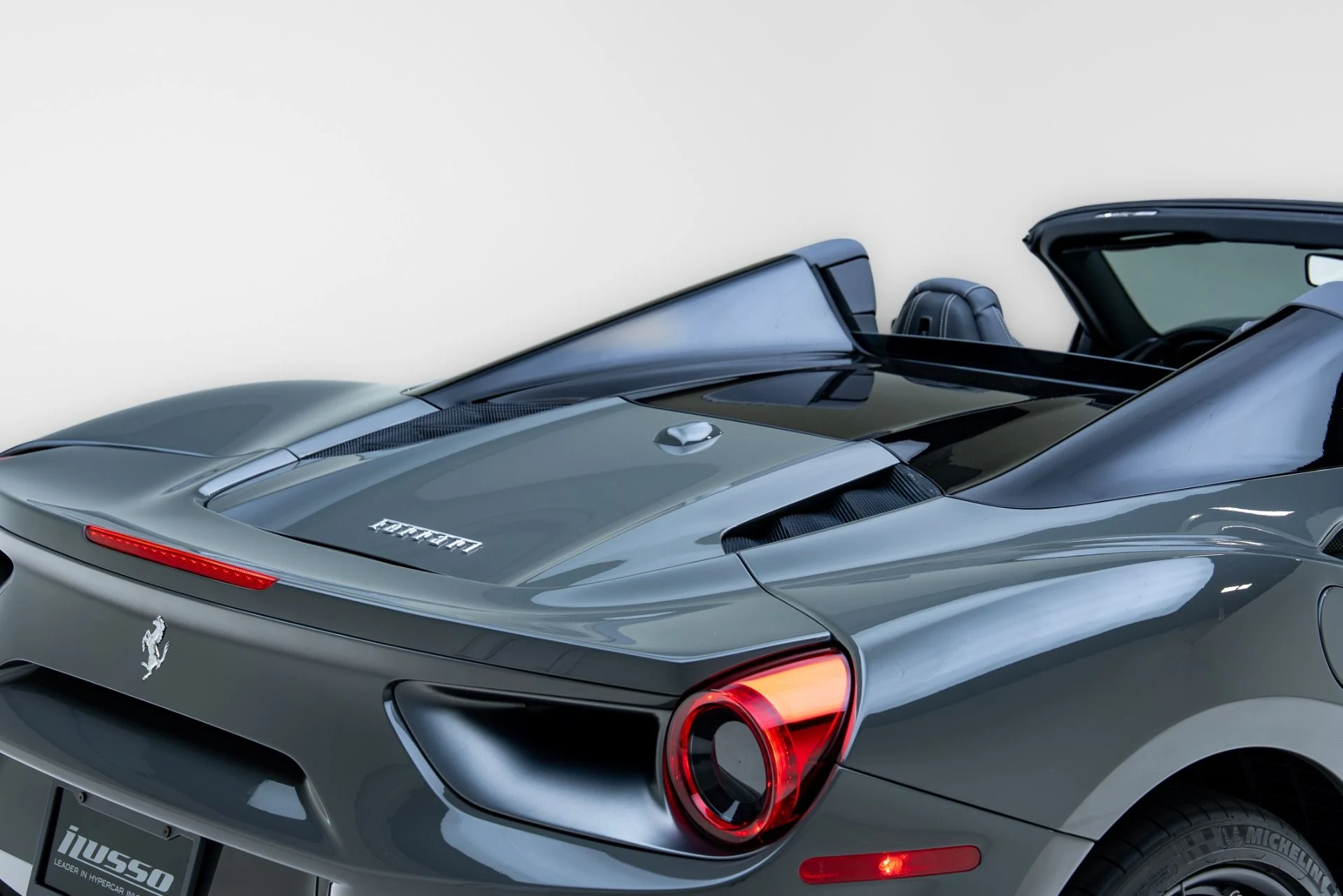 mph035_2632204248_Used_2018_Ferrari_488_Spider_1778276724_fcb1e7c894
