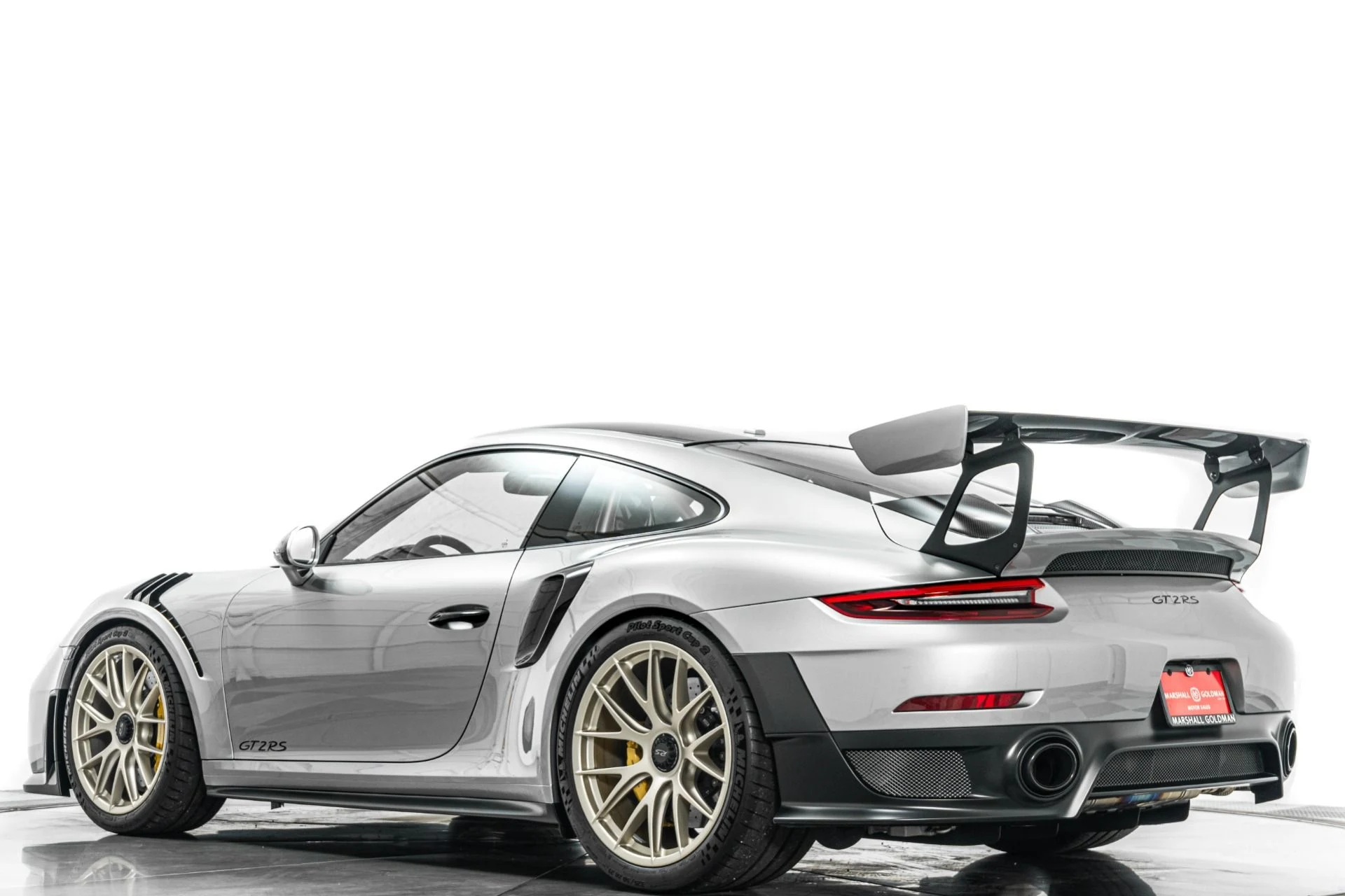 mph035_2642784707_Used_2018_Porsche_911_GT_2_RS_Weissach_Package_Magnesium_Wheels_1780694267_6315e0c9db